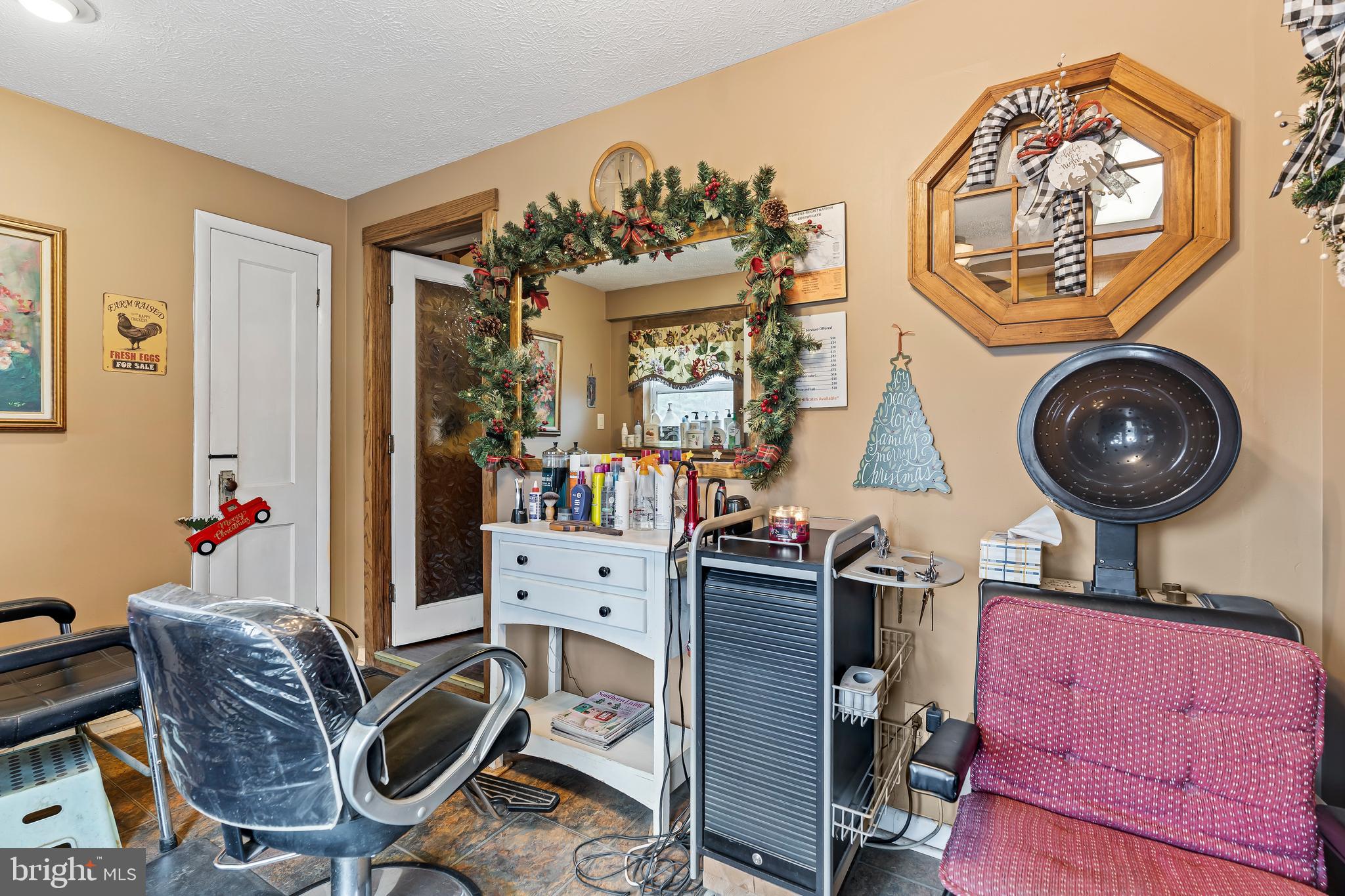 HEDGESVILLE - Residential