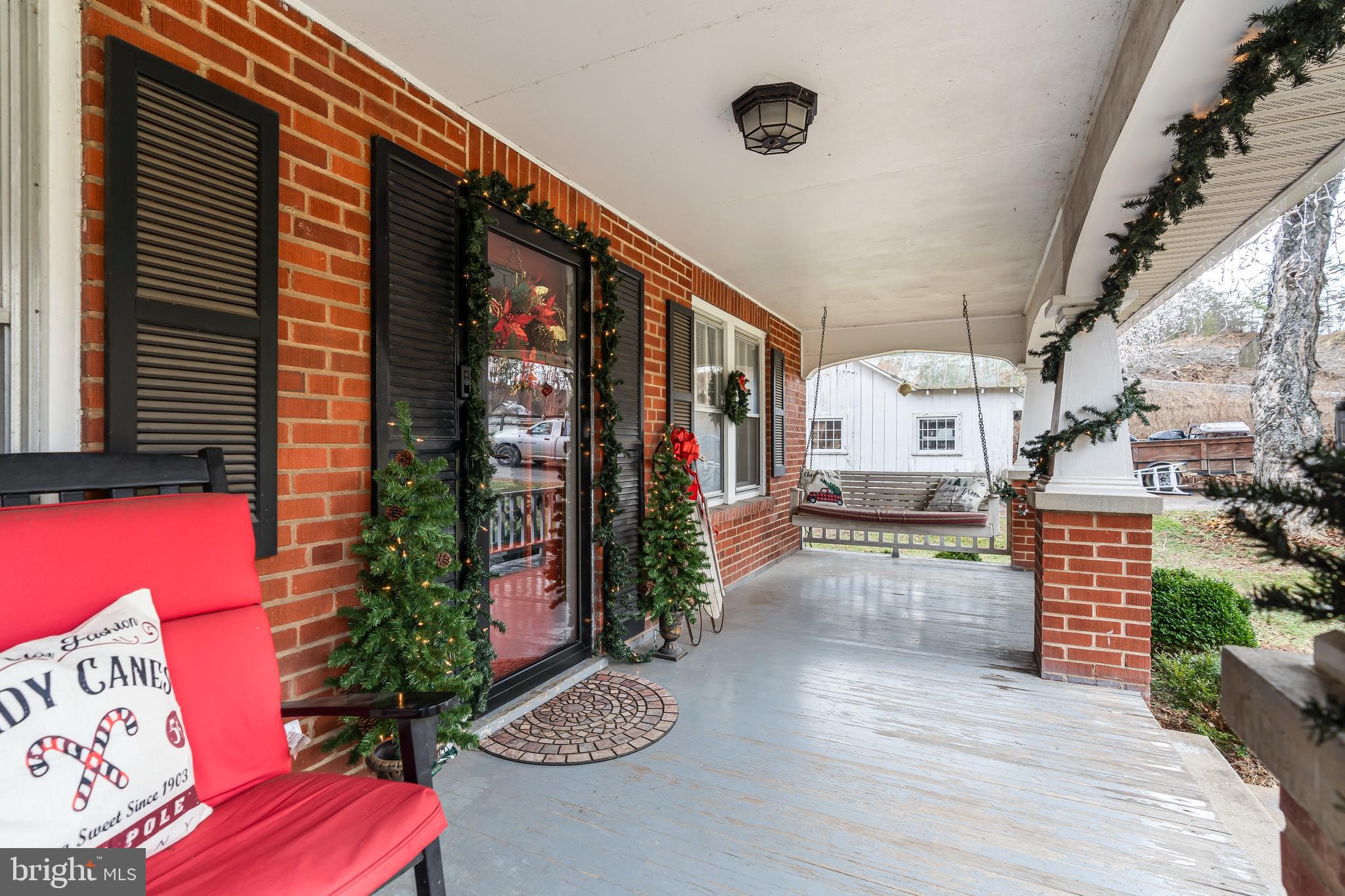 HEDGESVILLE - Residential