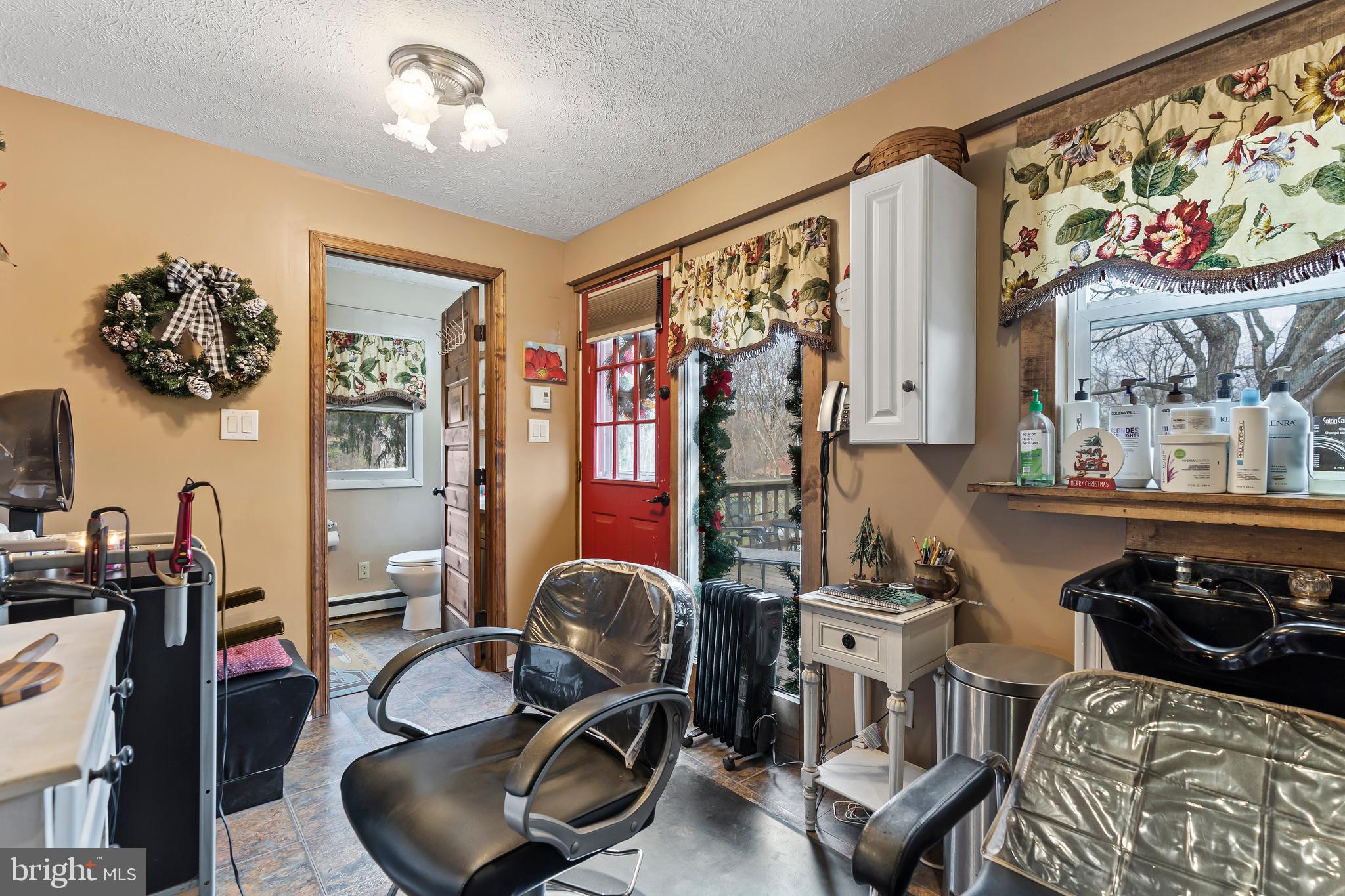 HEDGESVILLE - Residential