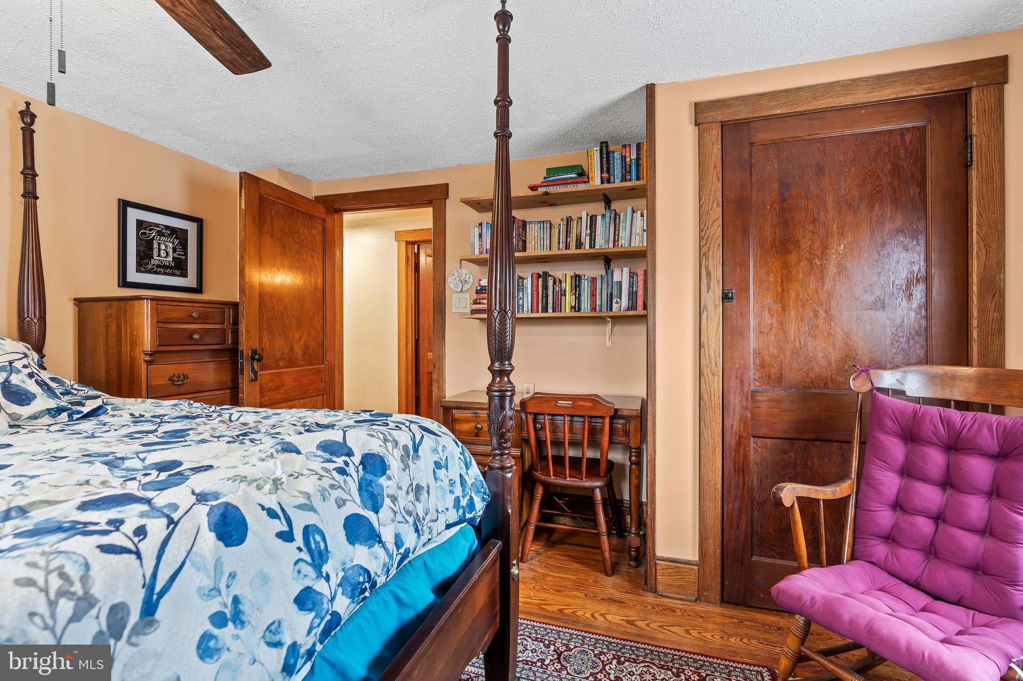 HEDGESVILLE - Residential