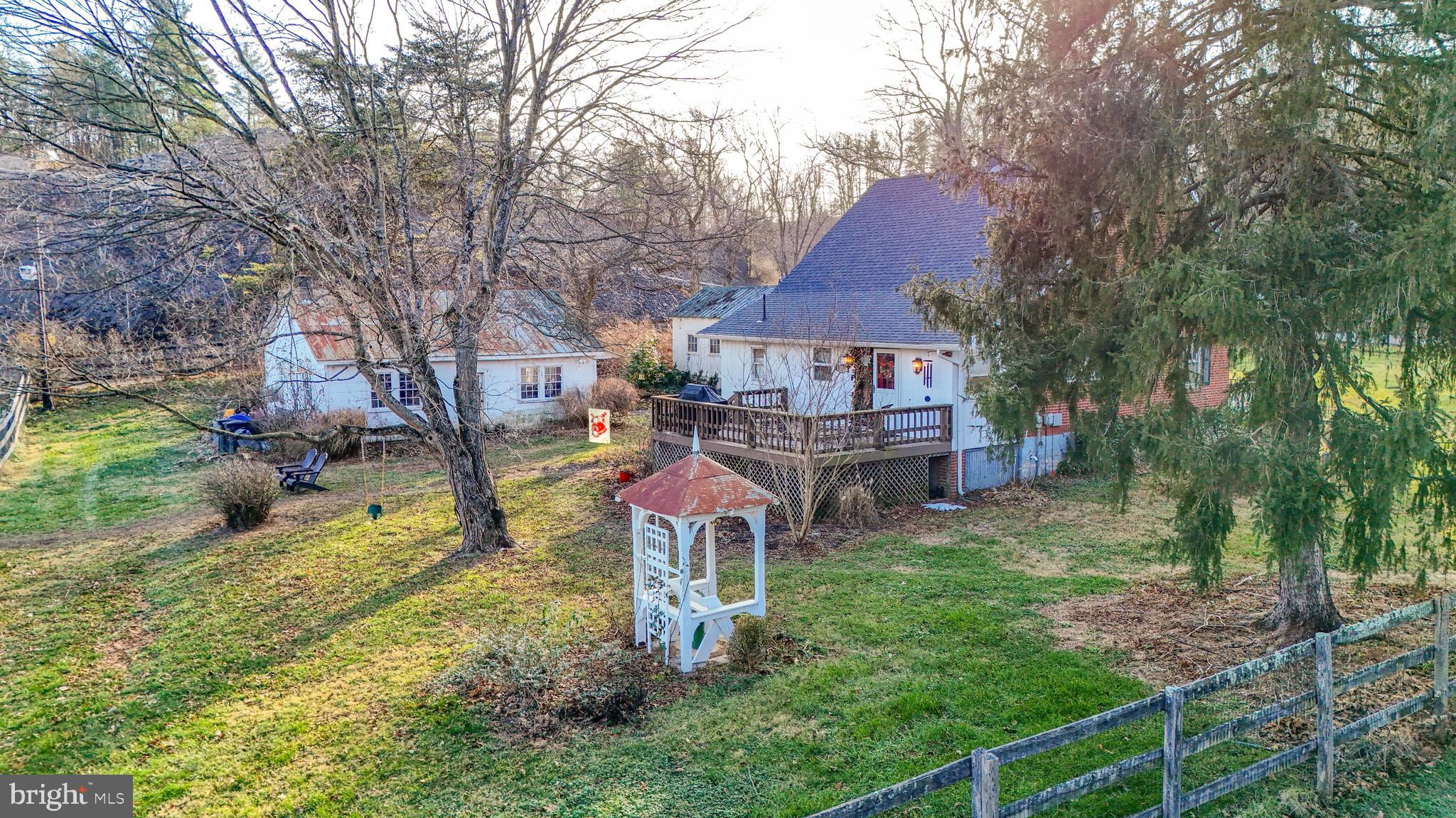 HEDGESVILLE - Residential