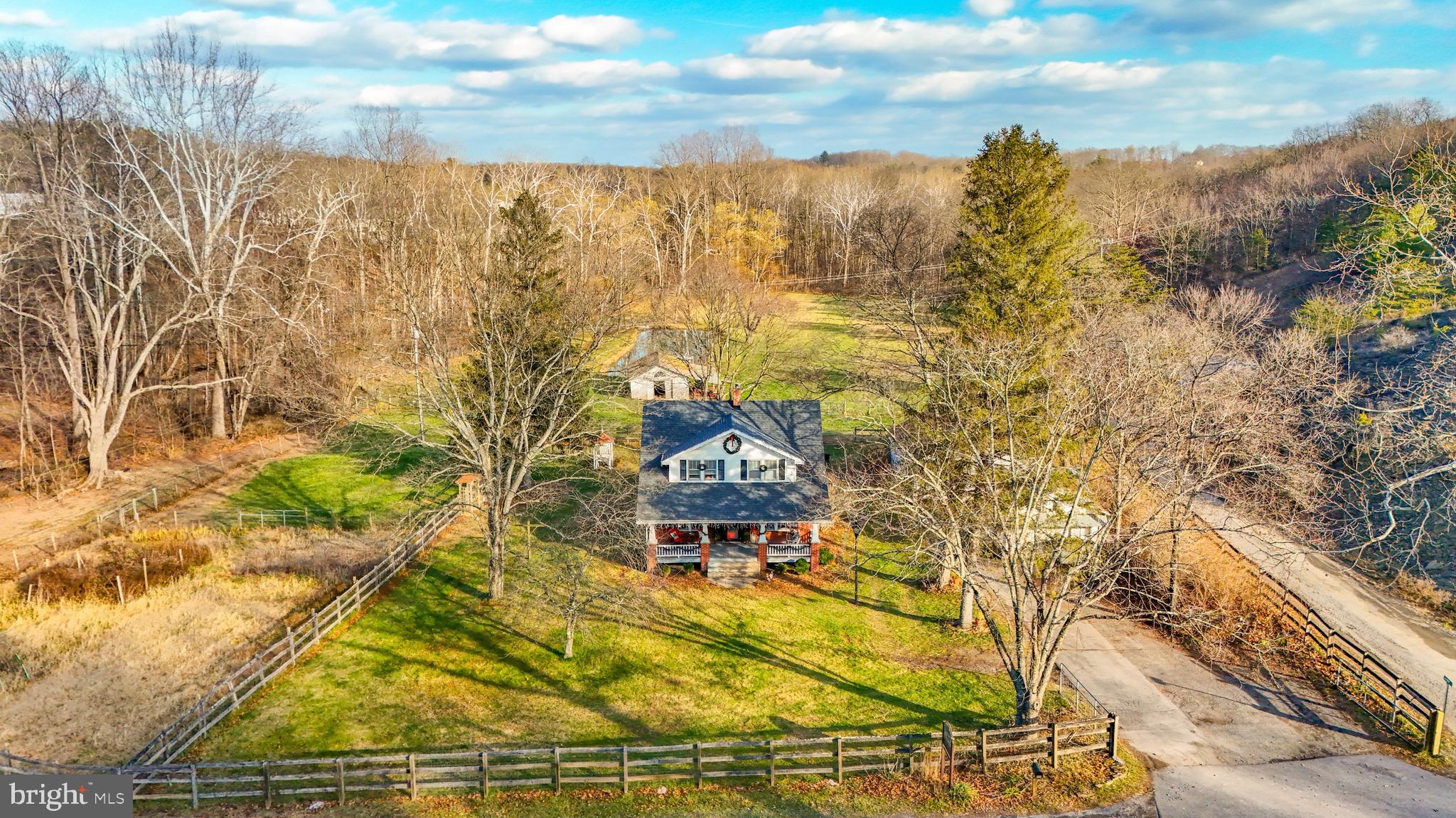 HEDGESVILLE - Residential