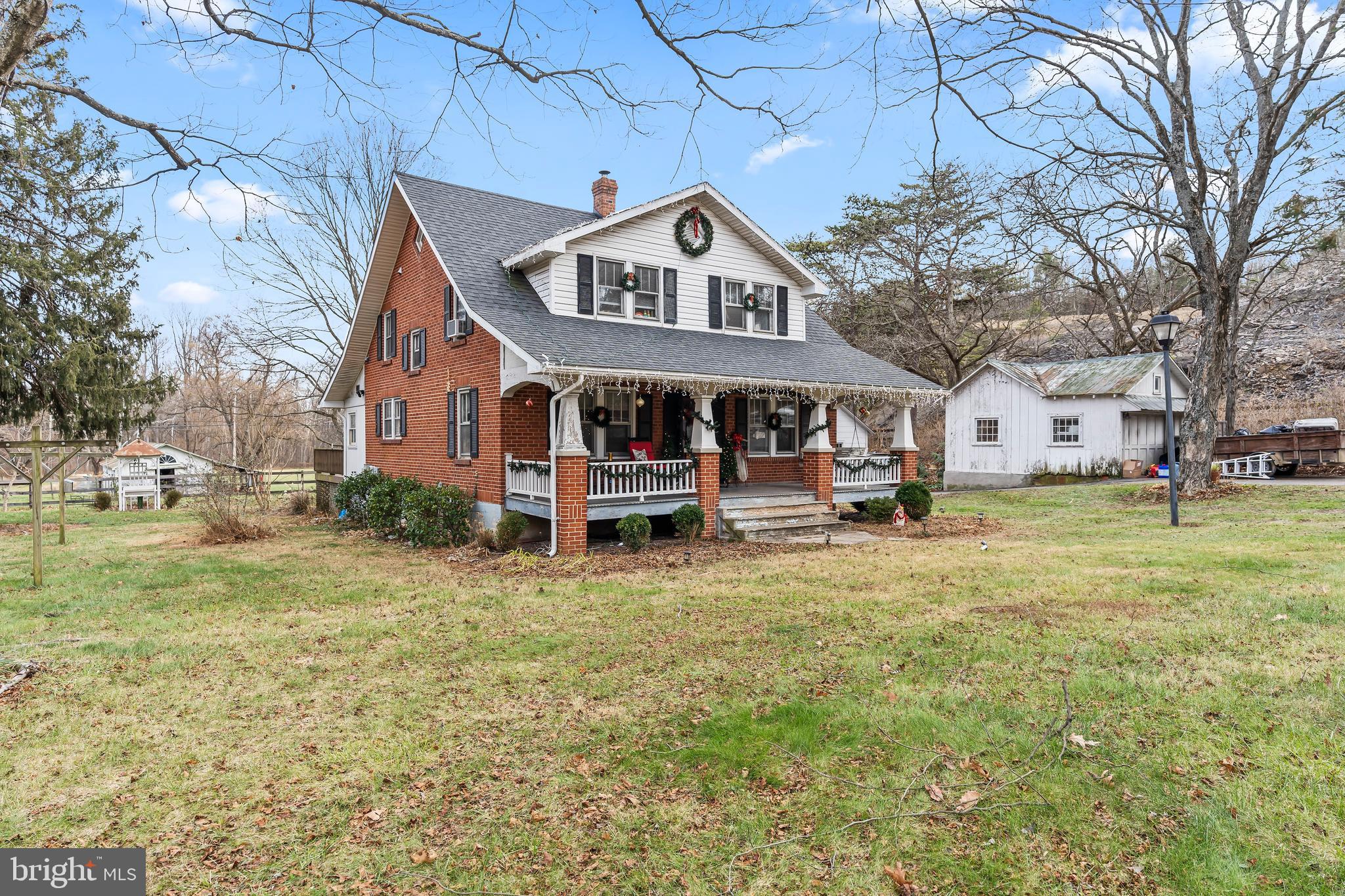 HEDGESVILLE - Residential