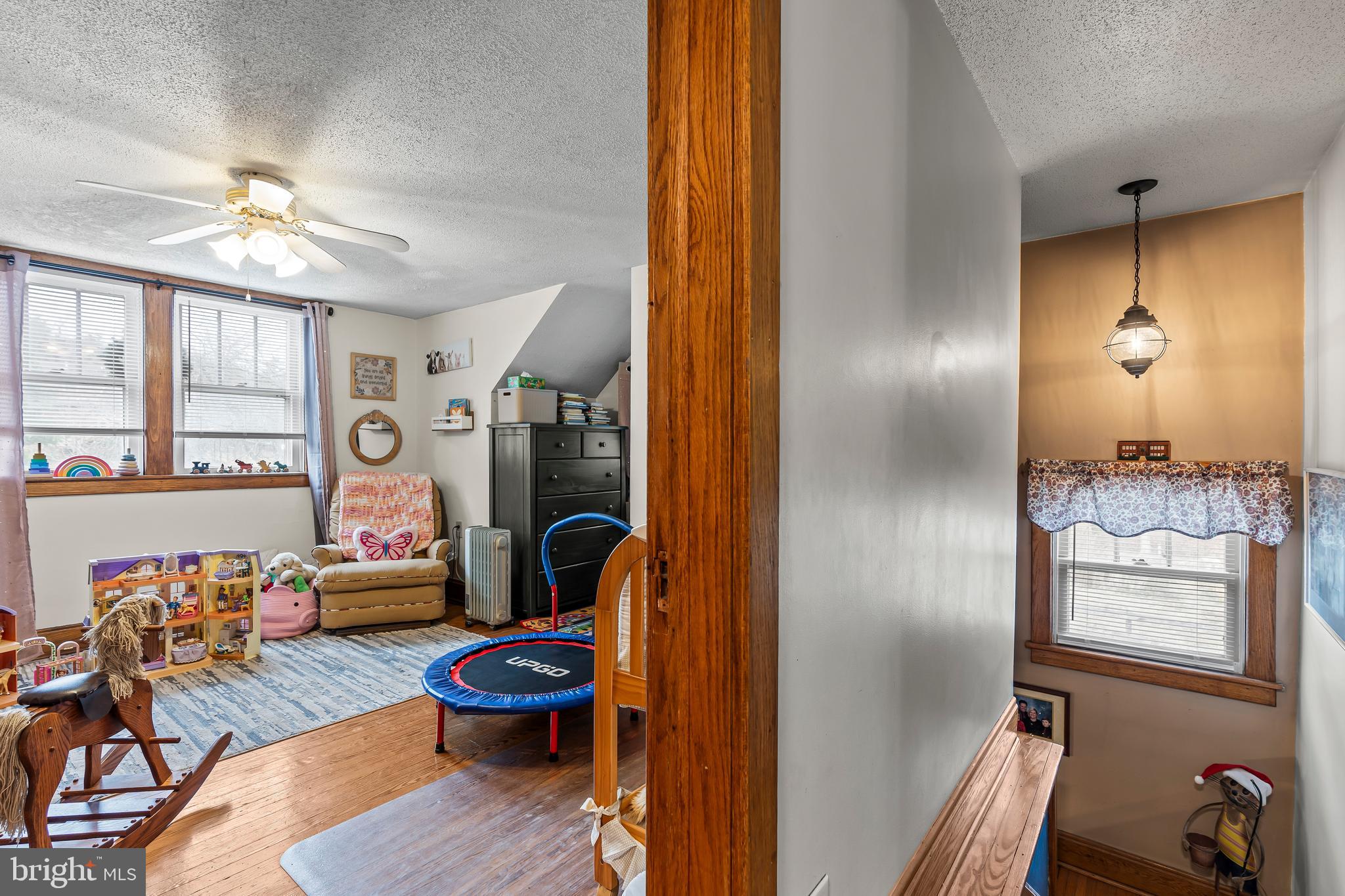 HEDGESVILLE - Residential