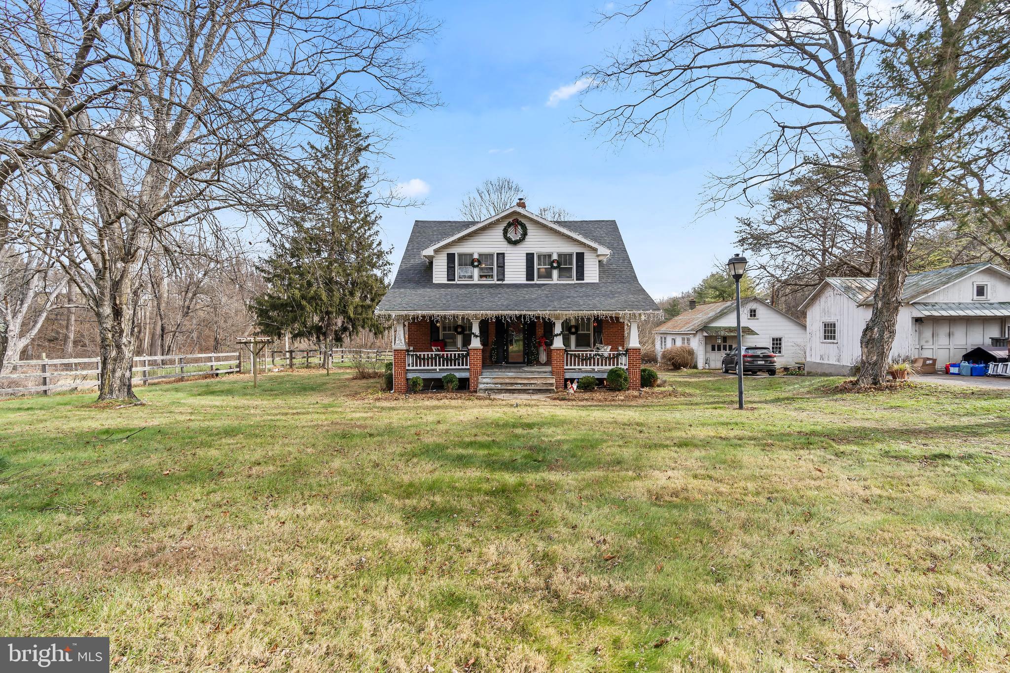 HEDGESVILLE - Residential