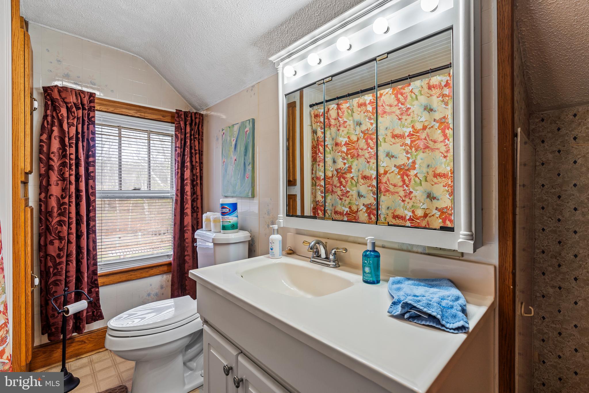 HEDGESVILLE - Residential