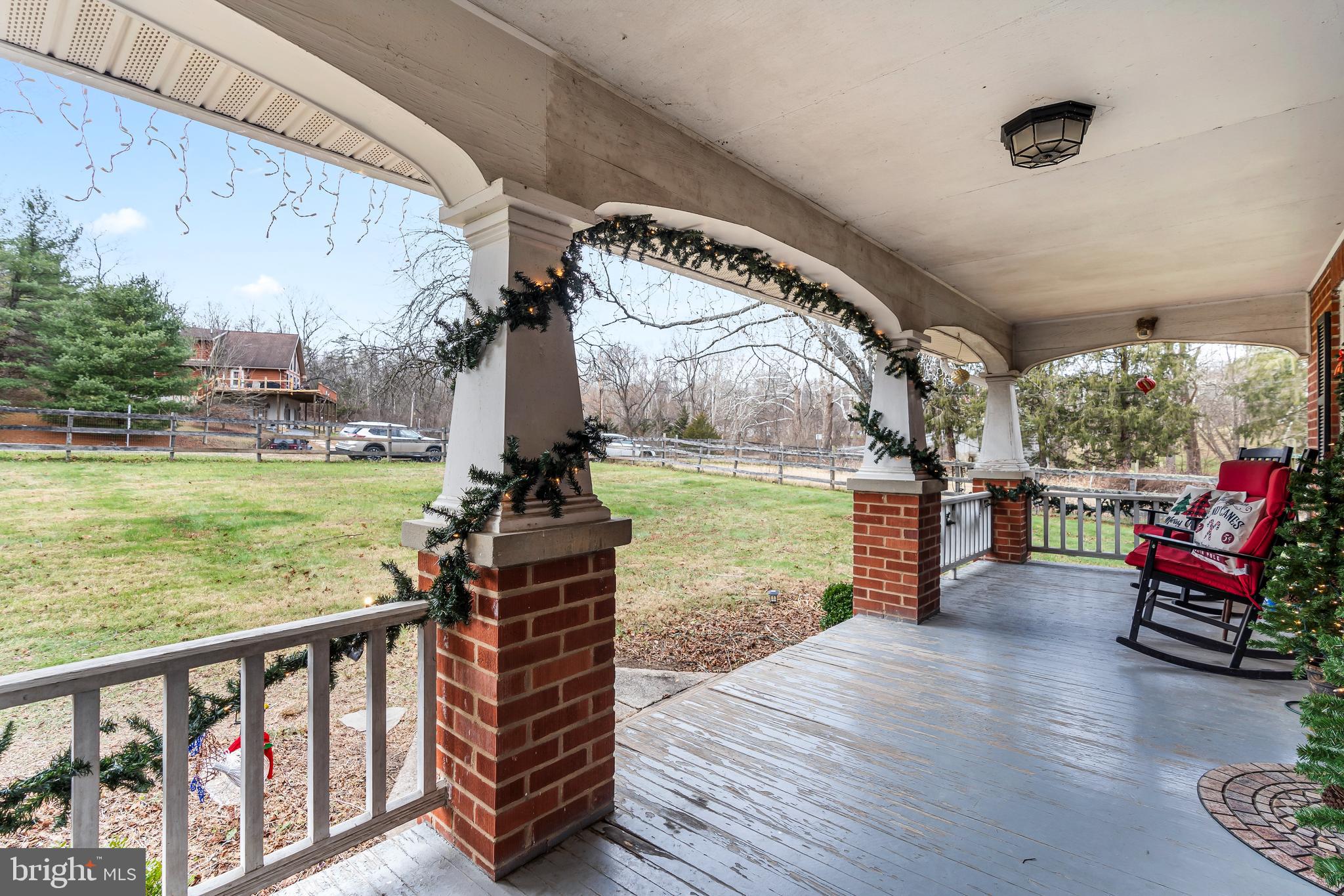 HEDGESVILLE - Residential