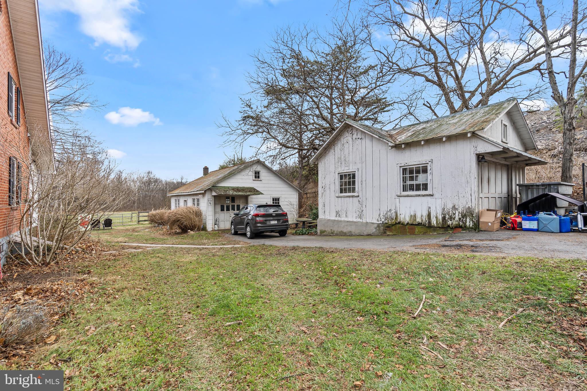 HEDGESVILLE - Residential