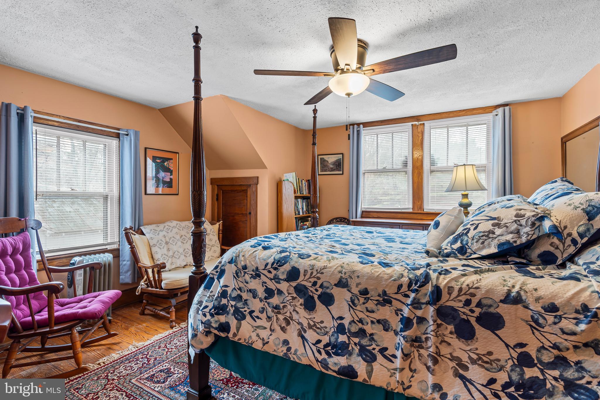 HEDGESVILLE - Residential