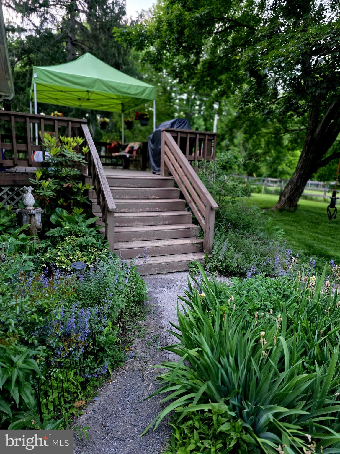 HEDGESVILLE - Residential