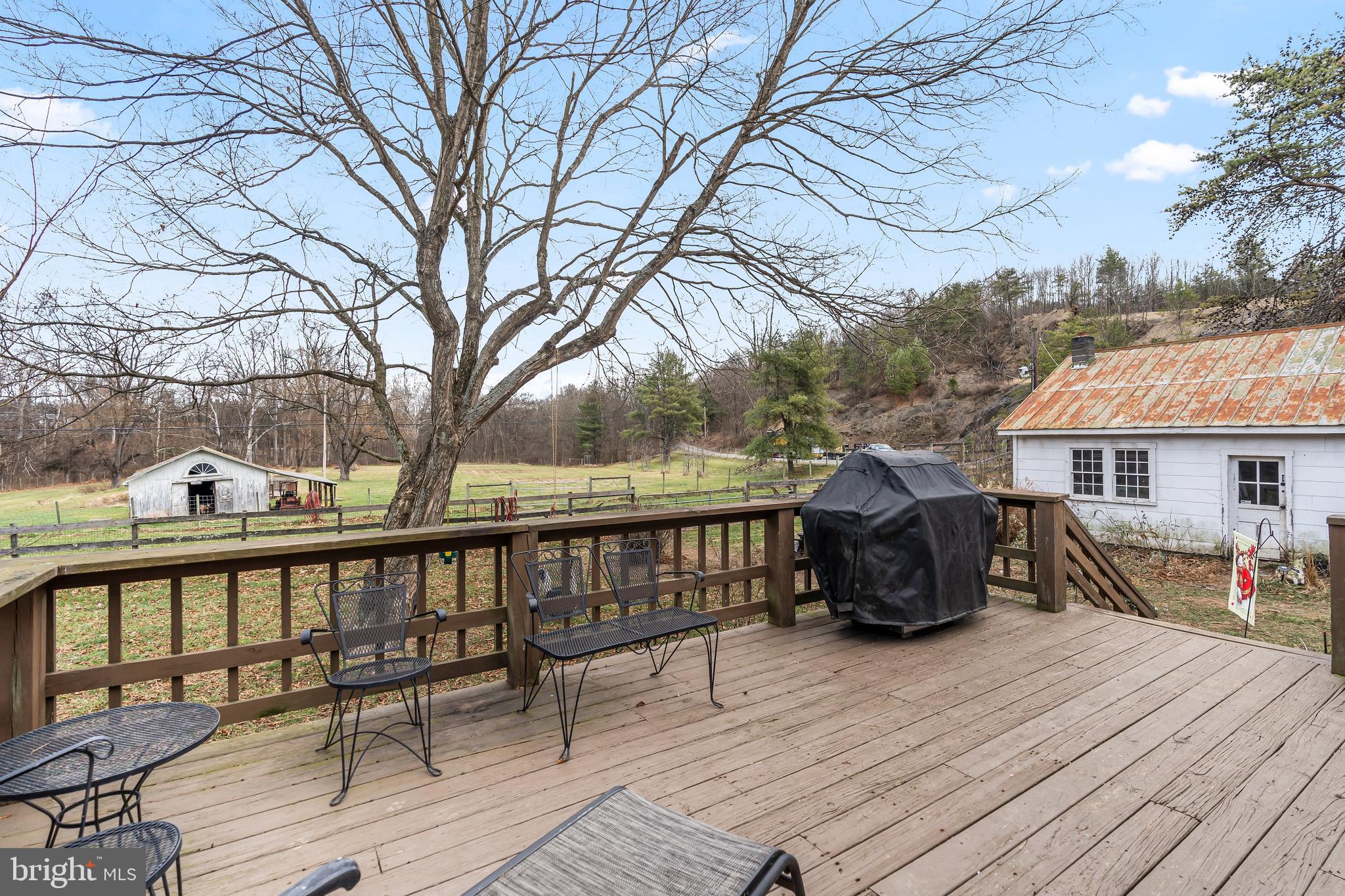 HEDGESVILLE - Residential