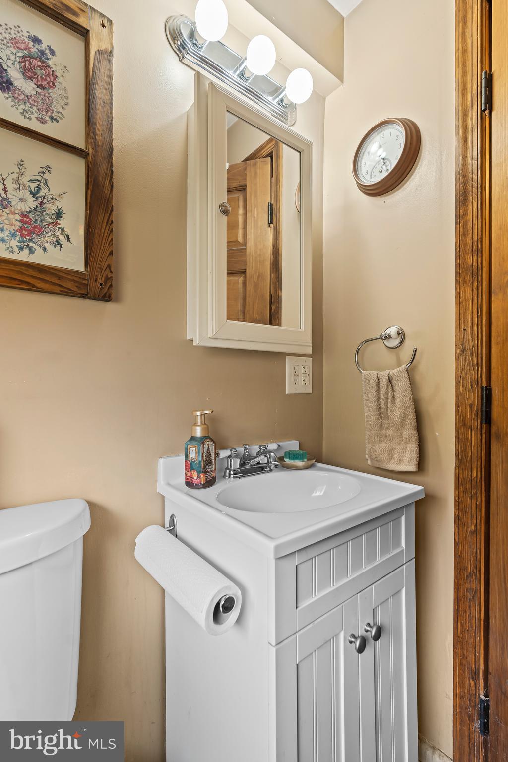 HEDGESVILLE - Residential