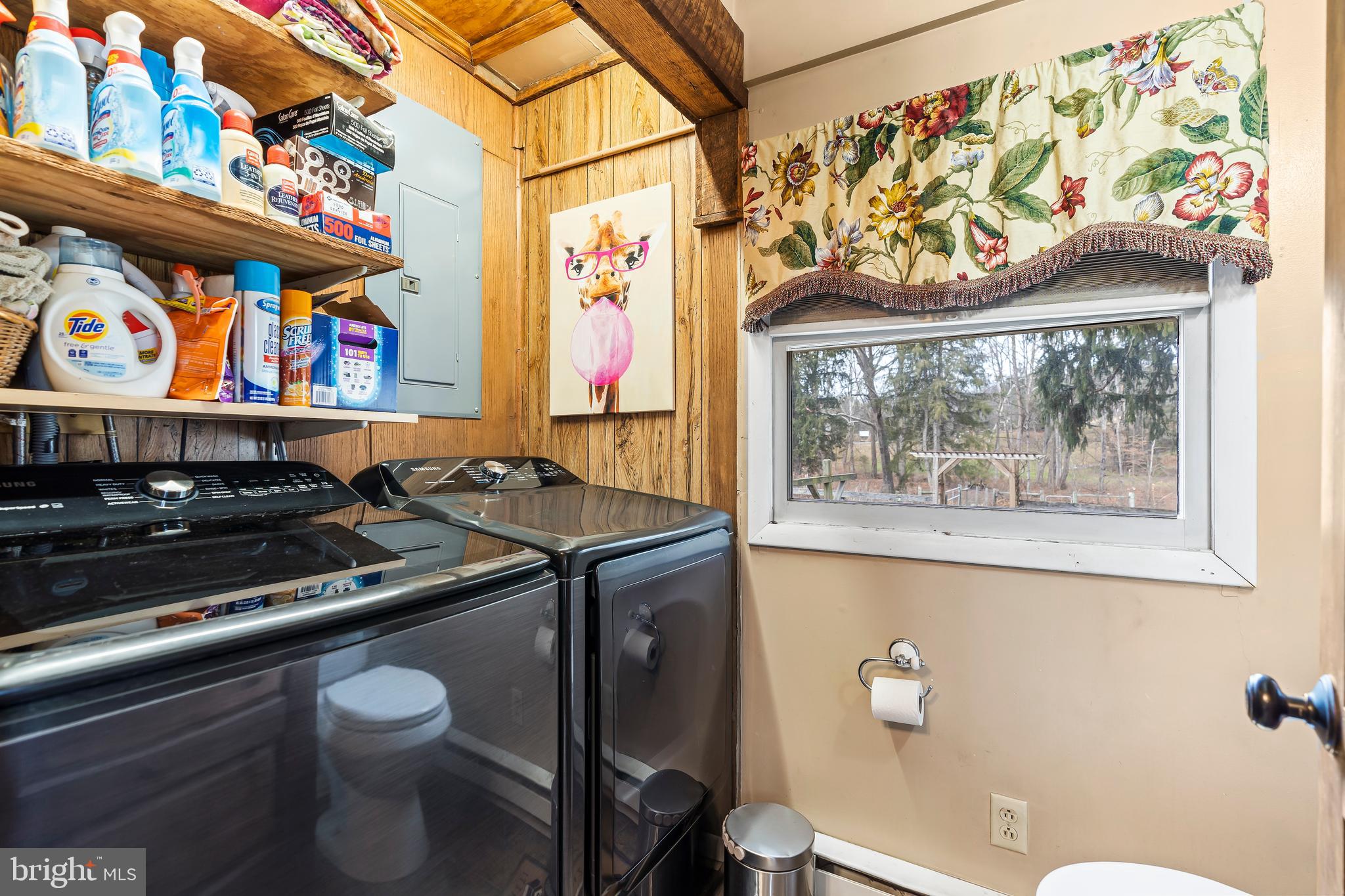 HEDGESVILLE - Residential