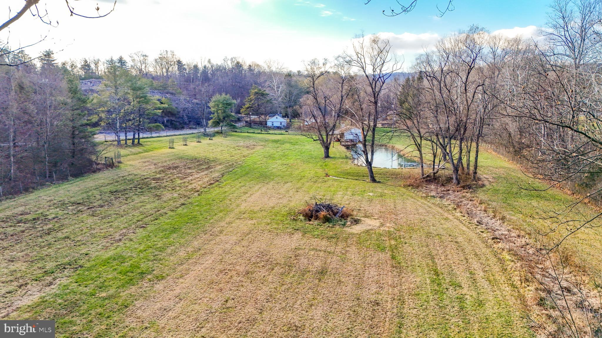 HEDGESVILLE - Residential