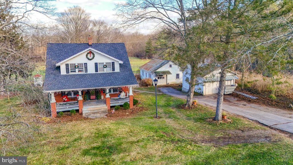 Photo of 11178 Hedgesville Road, HEDGESVILLE, WV 25427 (MLS # WVBE2046628)