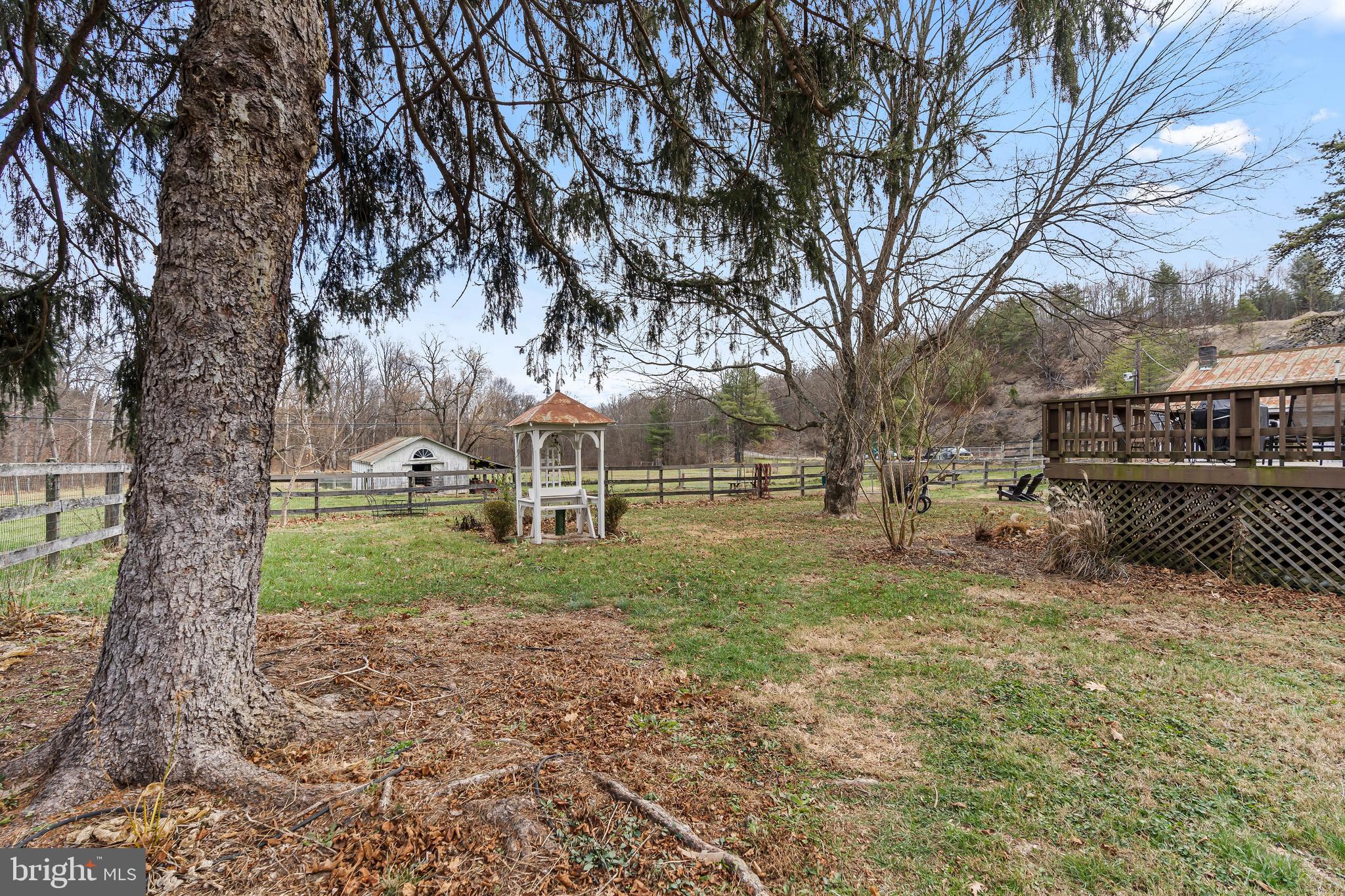 HEDGESVILLE - Residential