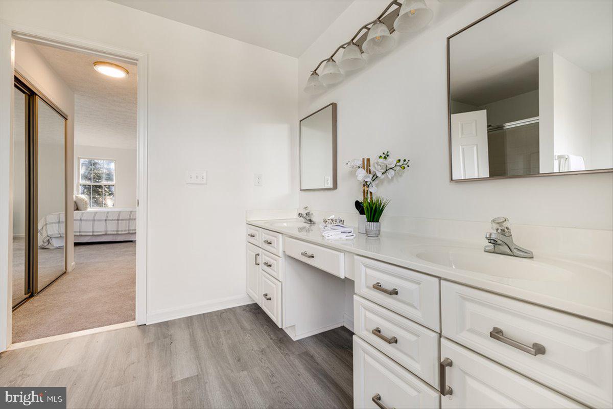 ROUND BAY CITY - Residential