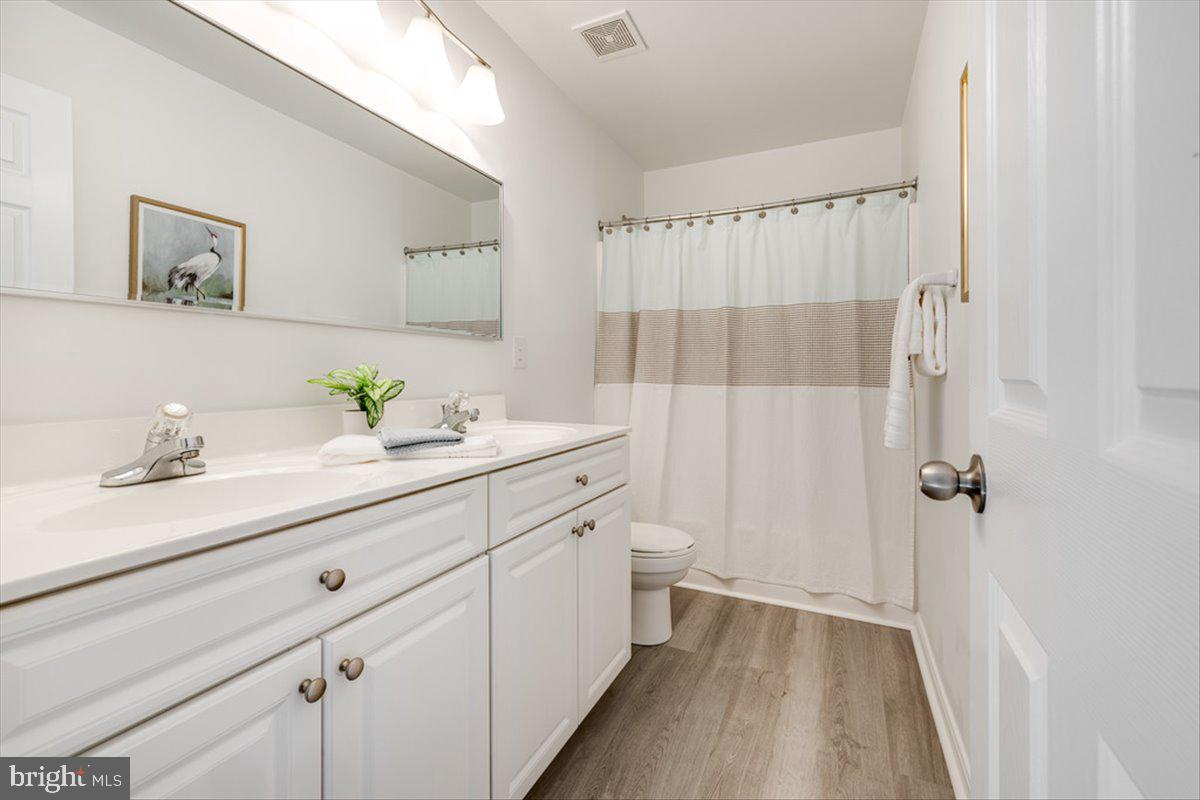 ROUND BAY CITY - Residential