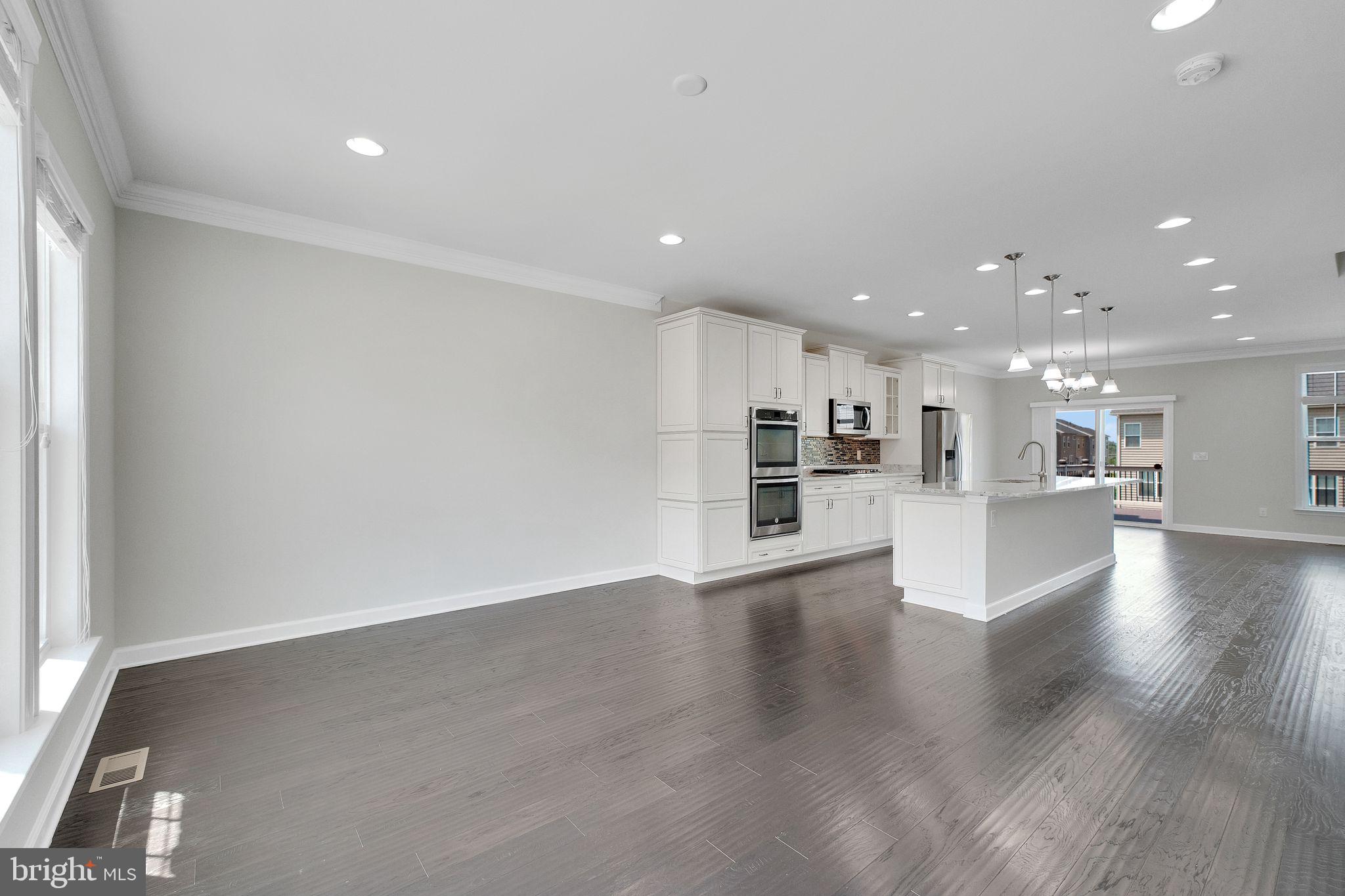 42510 OAK PARK SQUARE