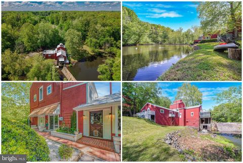Photo of 6908 S Roxbury Road, SPOTSYLVANIA, VA 22551 (MLS # VASP2040964)