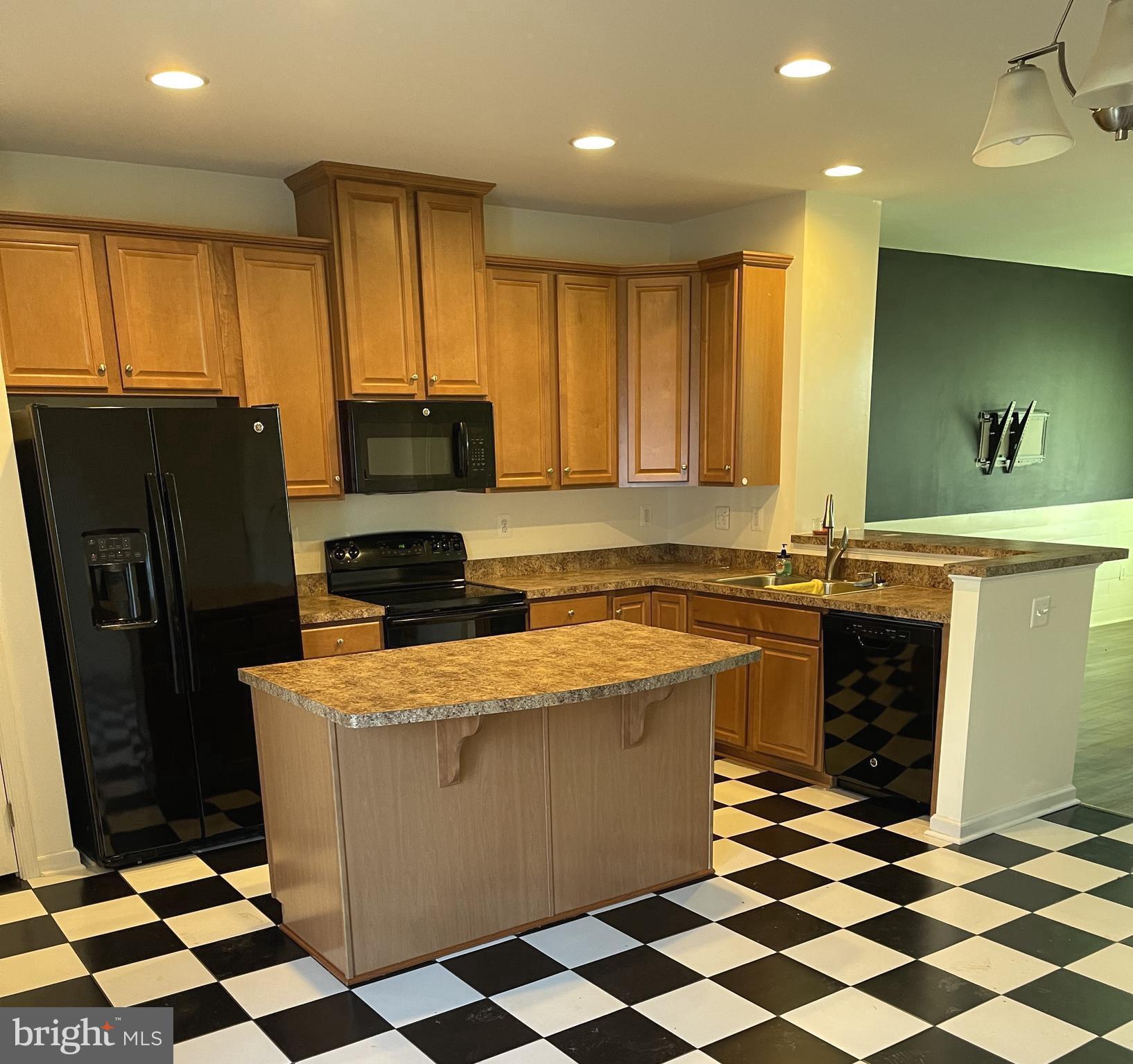 BROOKFIELD - Residential