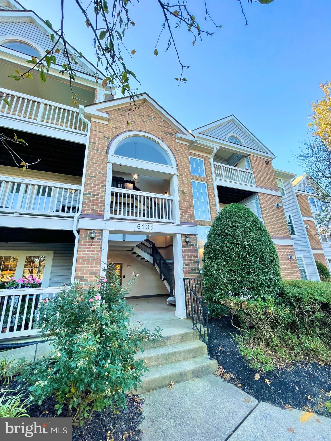 STRATFORD PLACE AT KINGS - Residential Lease