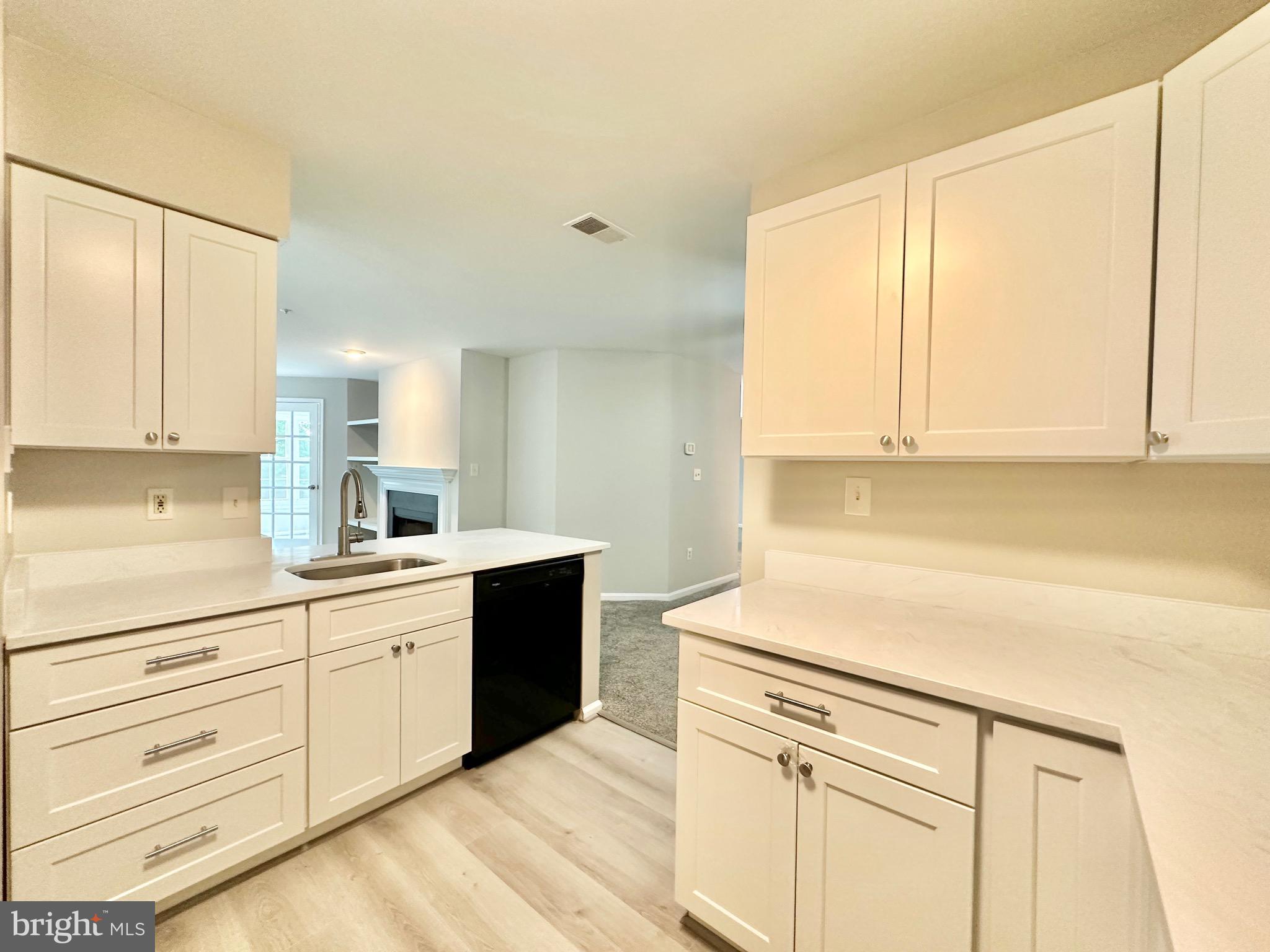 STRATFORD PLACE AT KINGS - Residential Lease