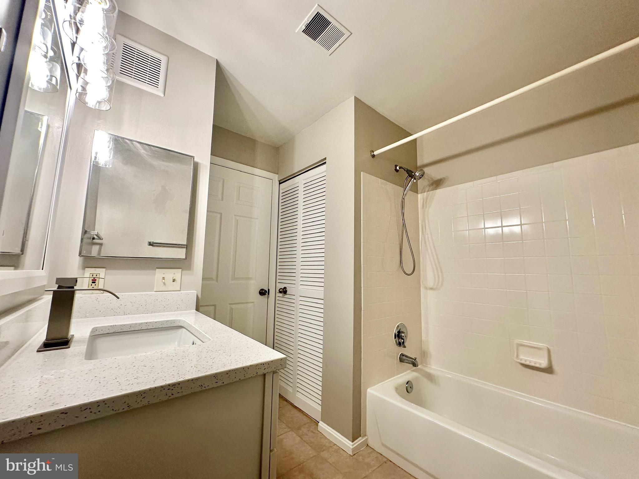 STRATFORD PLACE AT KINGS - Residential Lease