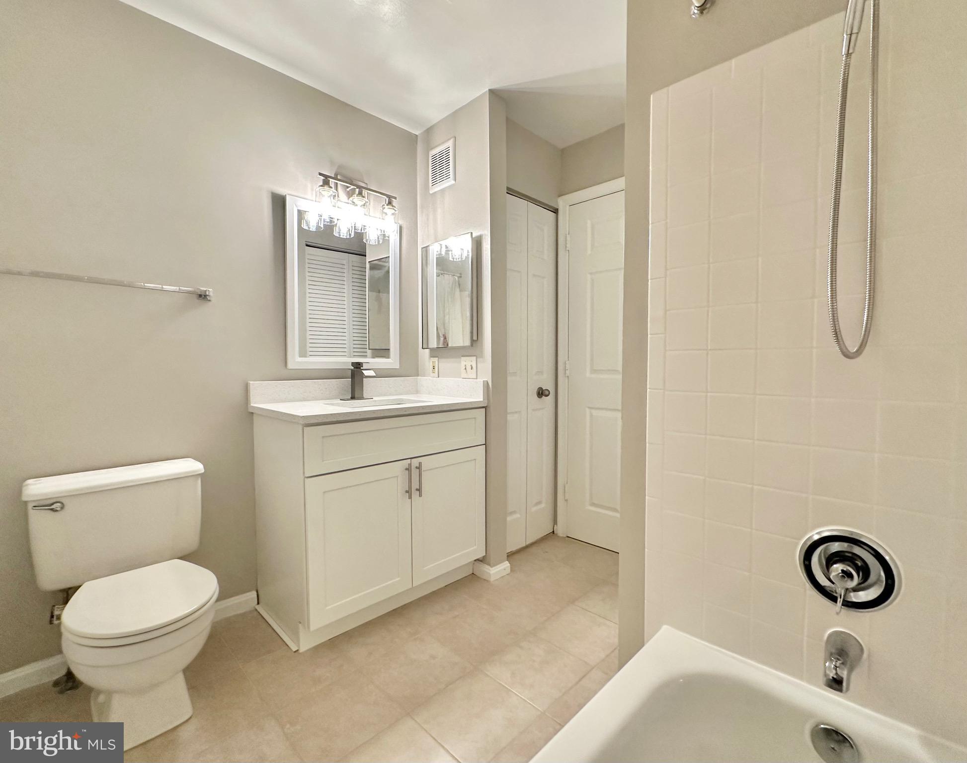 STRATFORD PLACE AT KINGS - Residential Lease