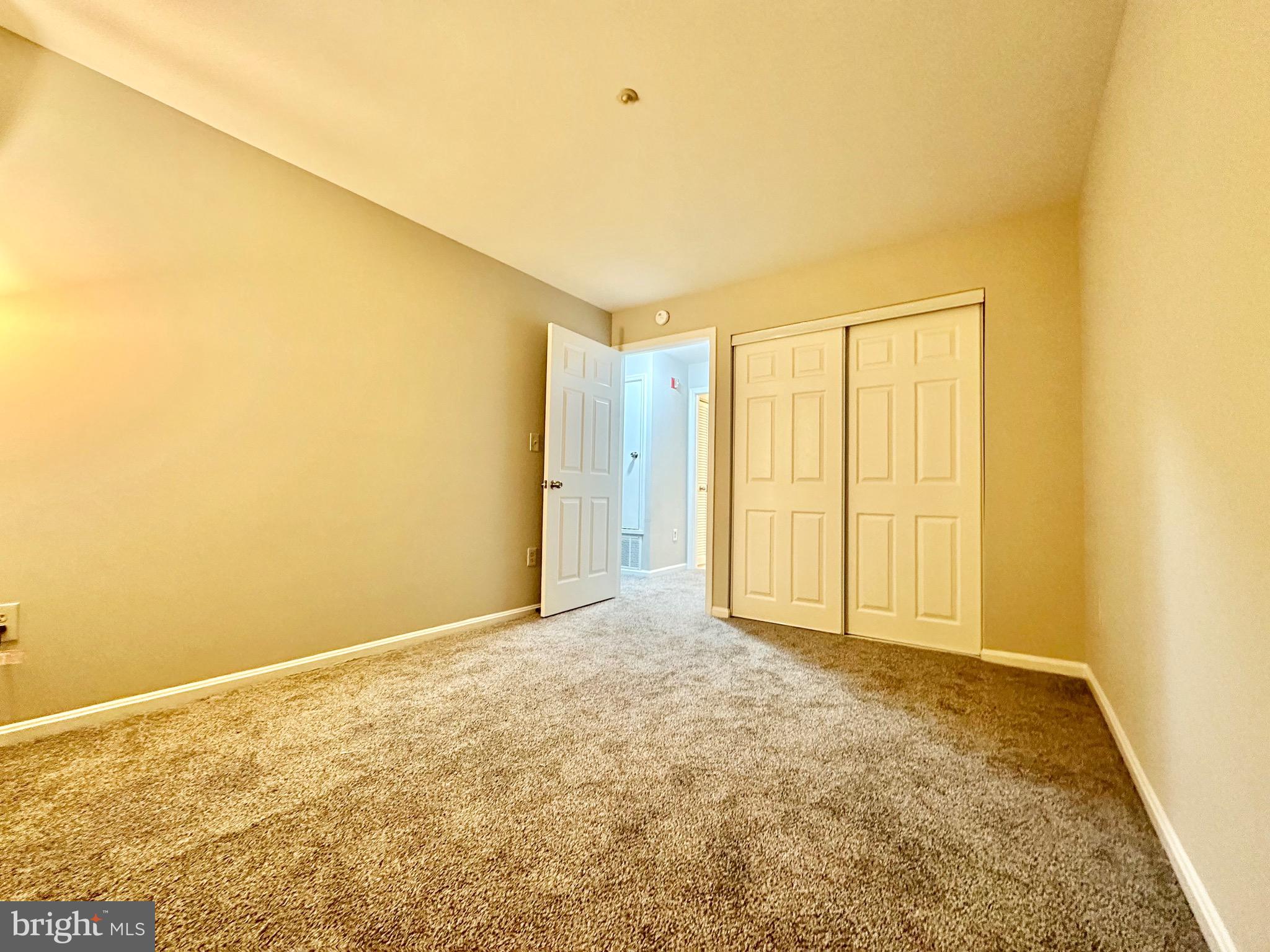 STRATFORD PLACE AT KINGS - Residential Lease