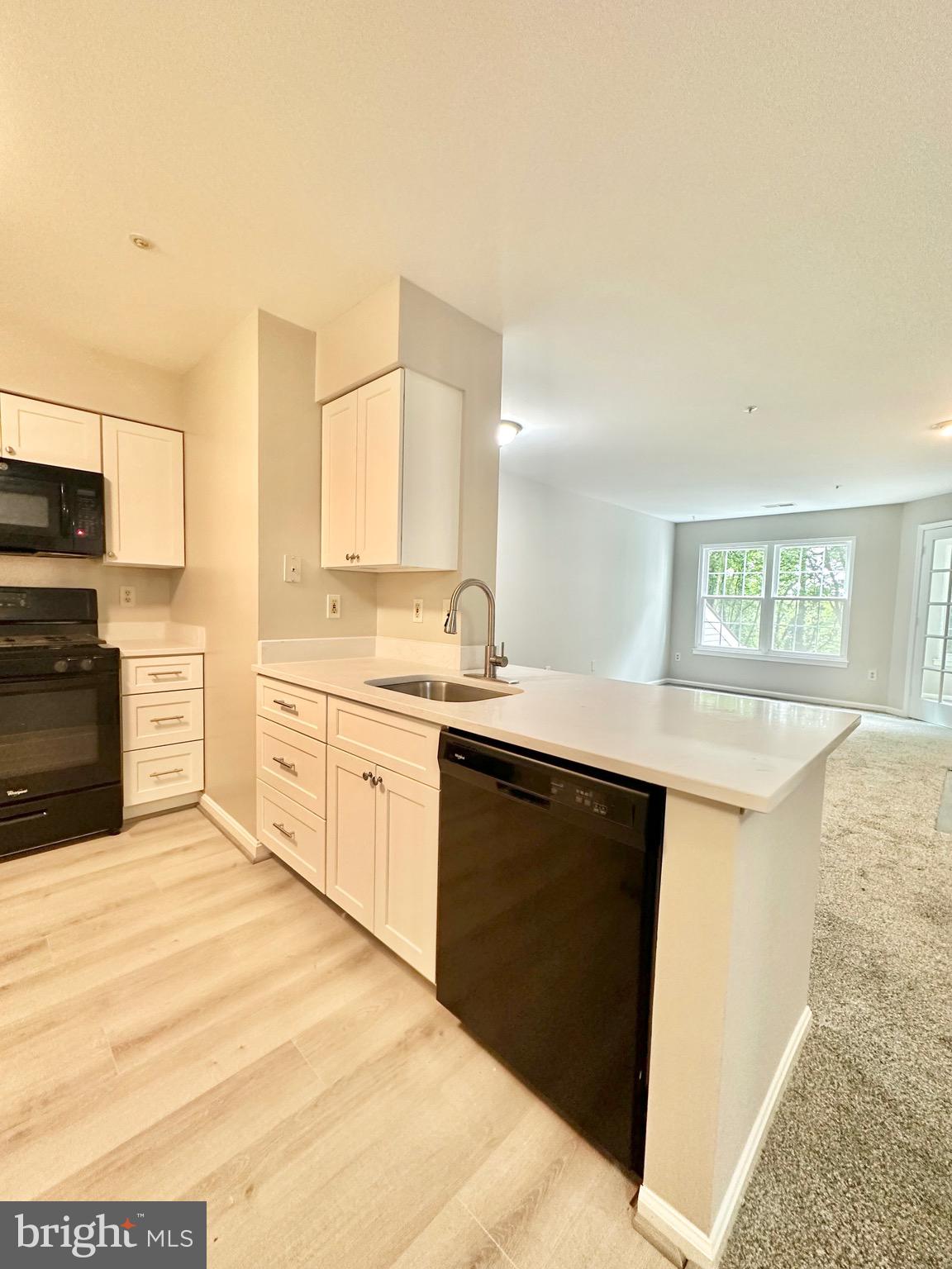 STRATFORD PLACE AT KINGS - Residential Lease