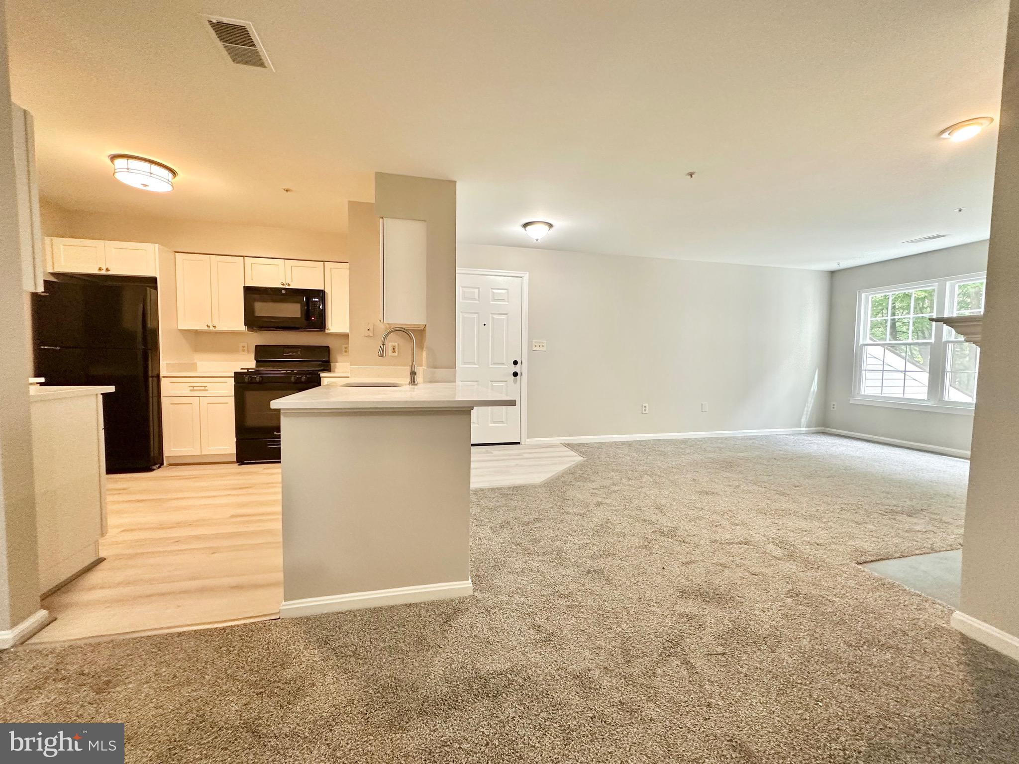 STRATFORD PLACE AT KINGS - Residential Lease