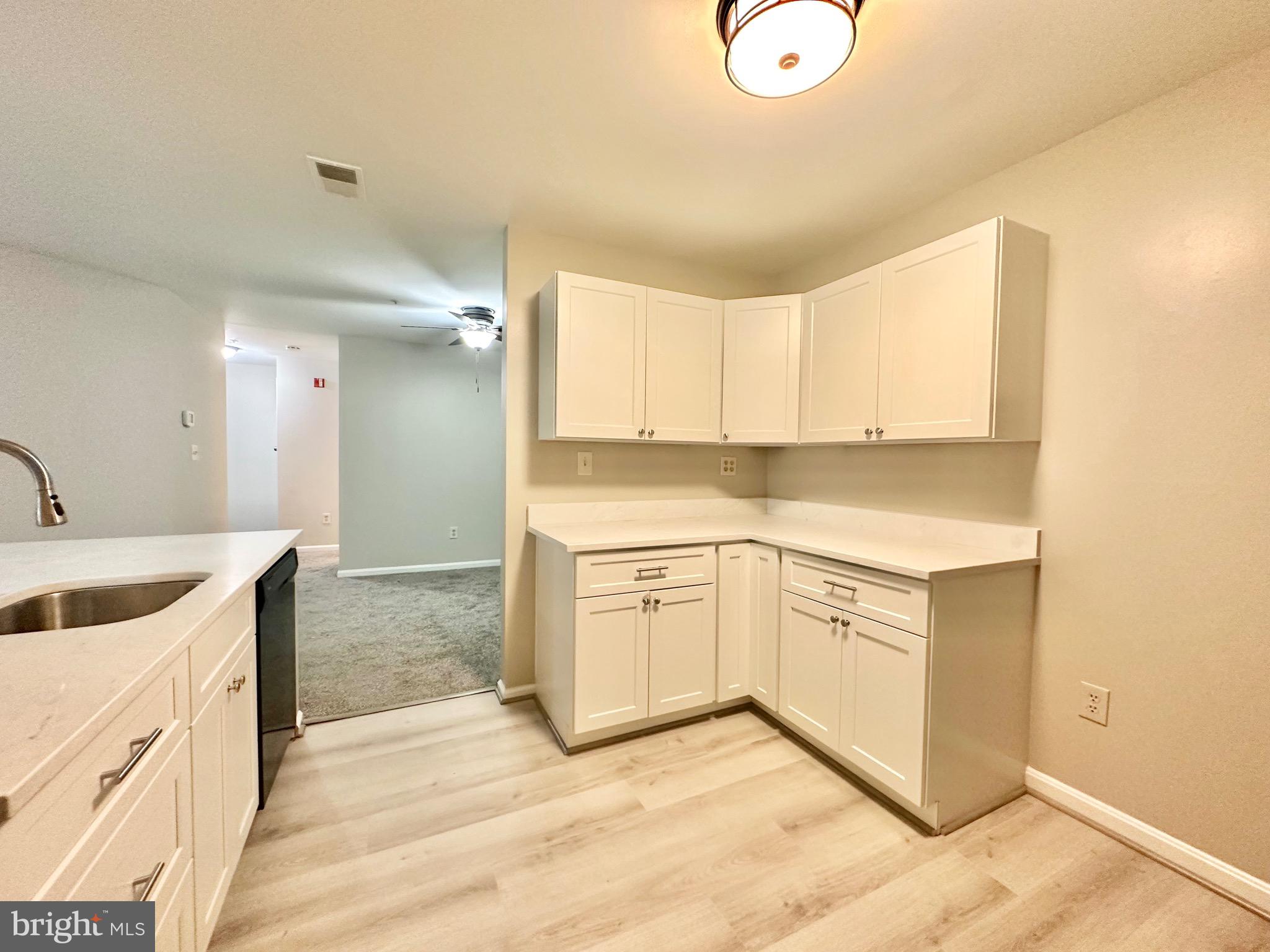 STRATFORD PLACE AT KINGS - Residential Lease