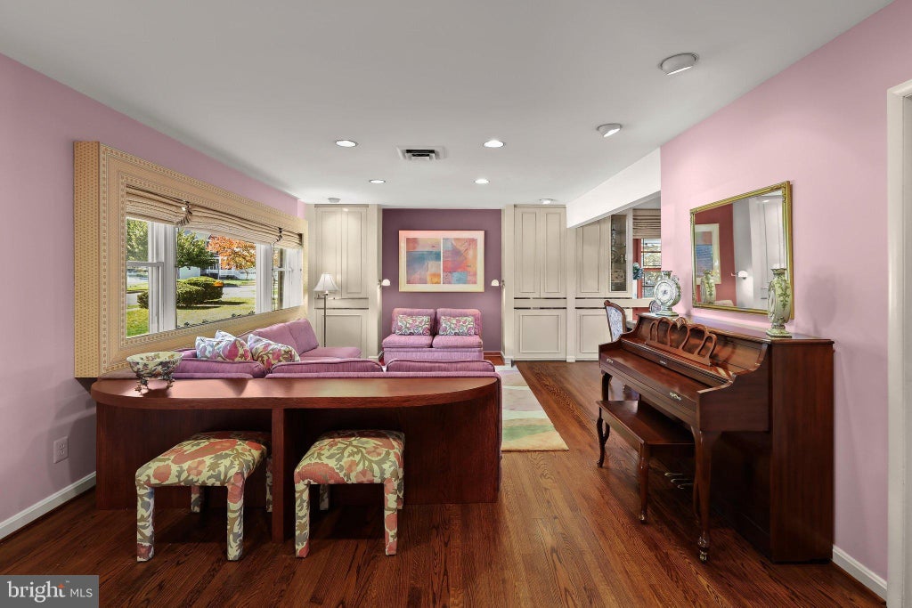 Photo of 2304 Hanway Road, BALTIMORE, MD 21209 (MLS # MDBC2177398)