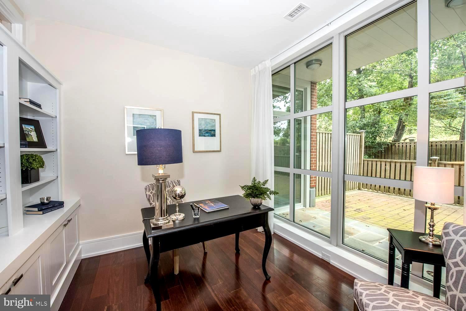 PEMBROKE NORTH - Residential