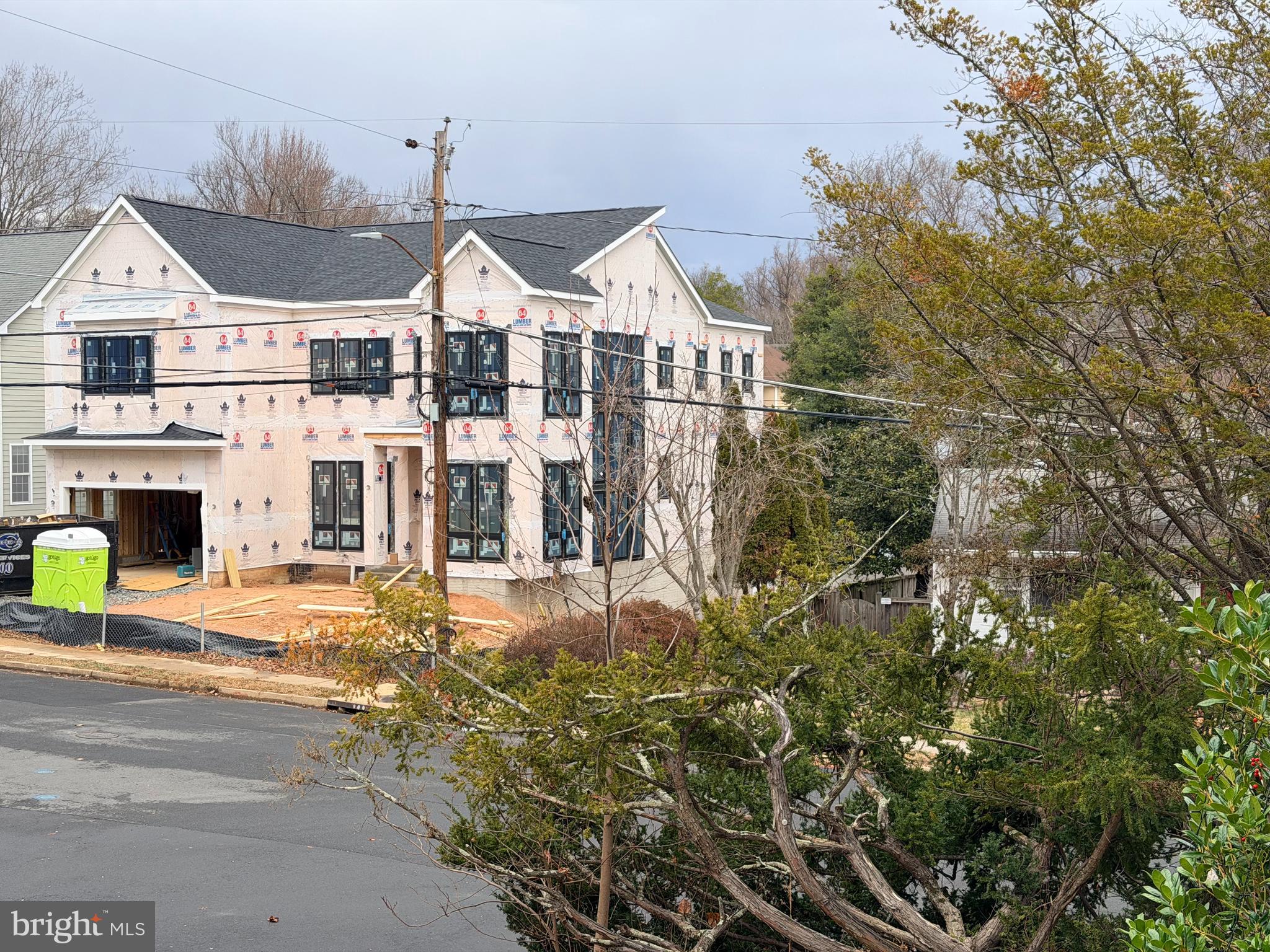 VIENNA WOODS - Residential