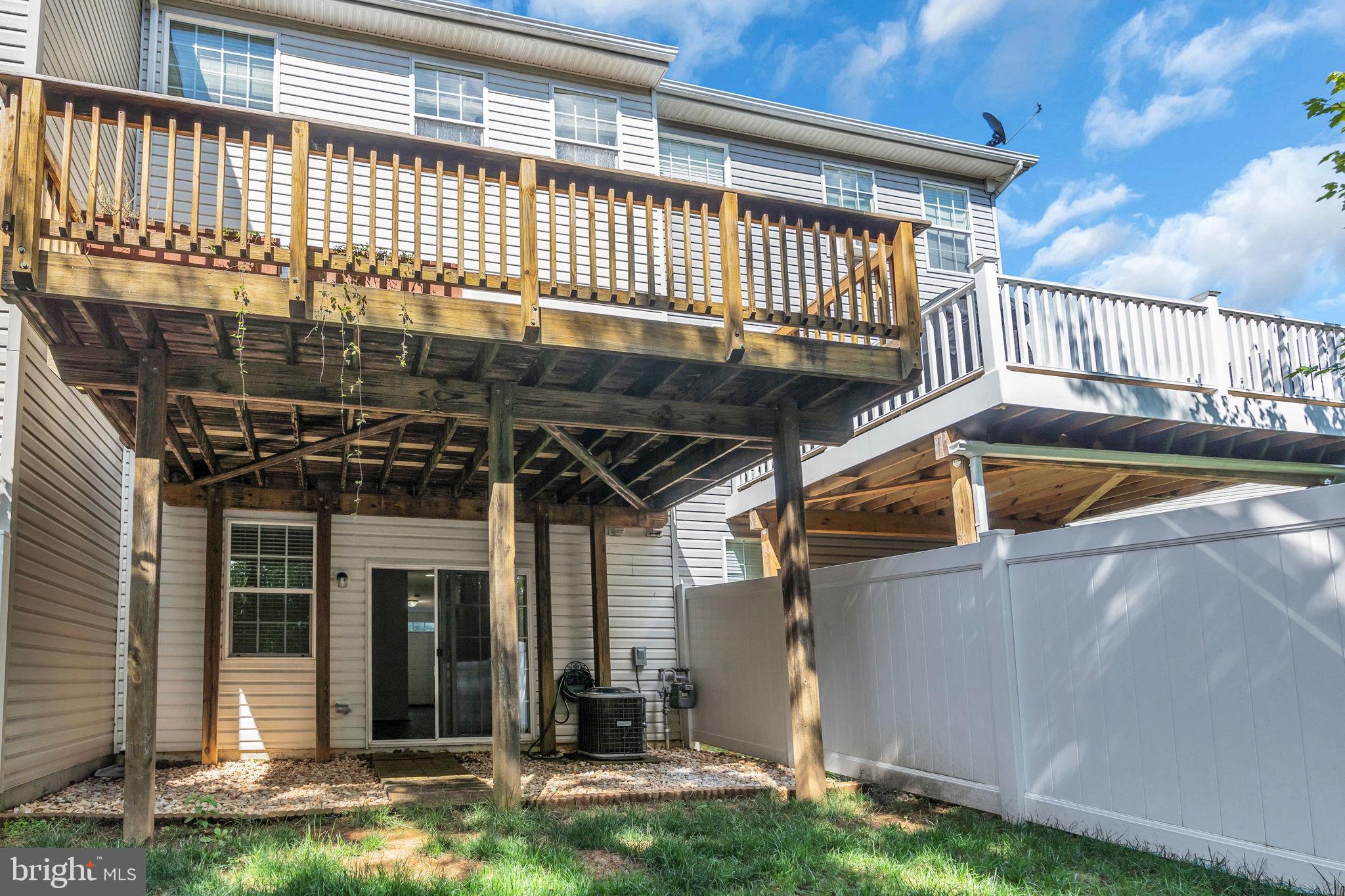 BALLENGER CREEK CENTER POND - Residential