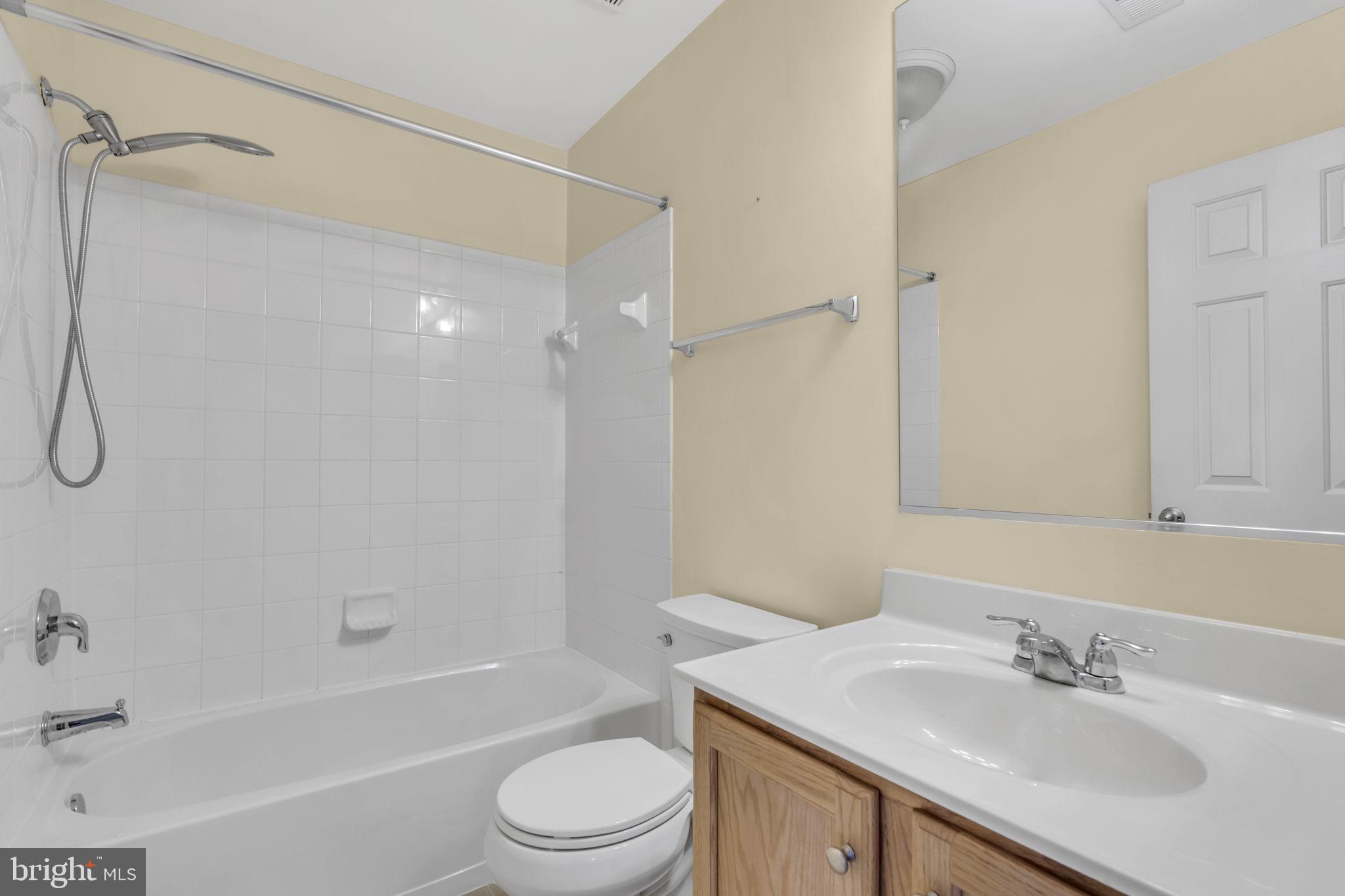 BALLENGER CREEK CENTER POND - Residential