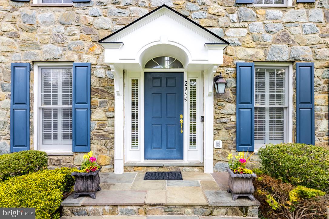 2945 OAKTON KNOLL COURT