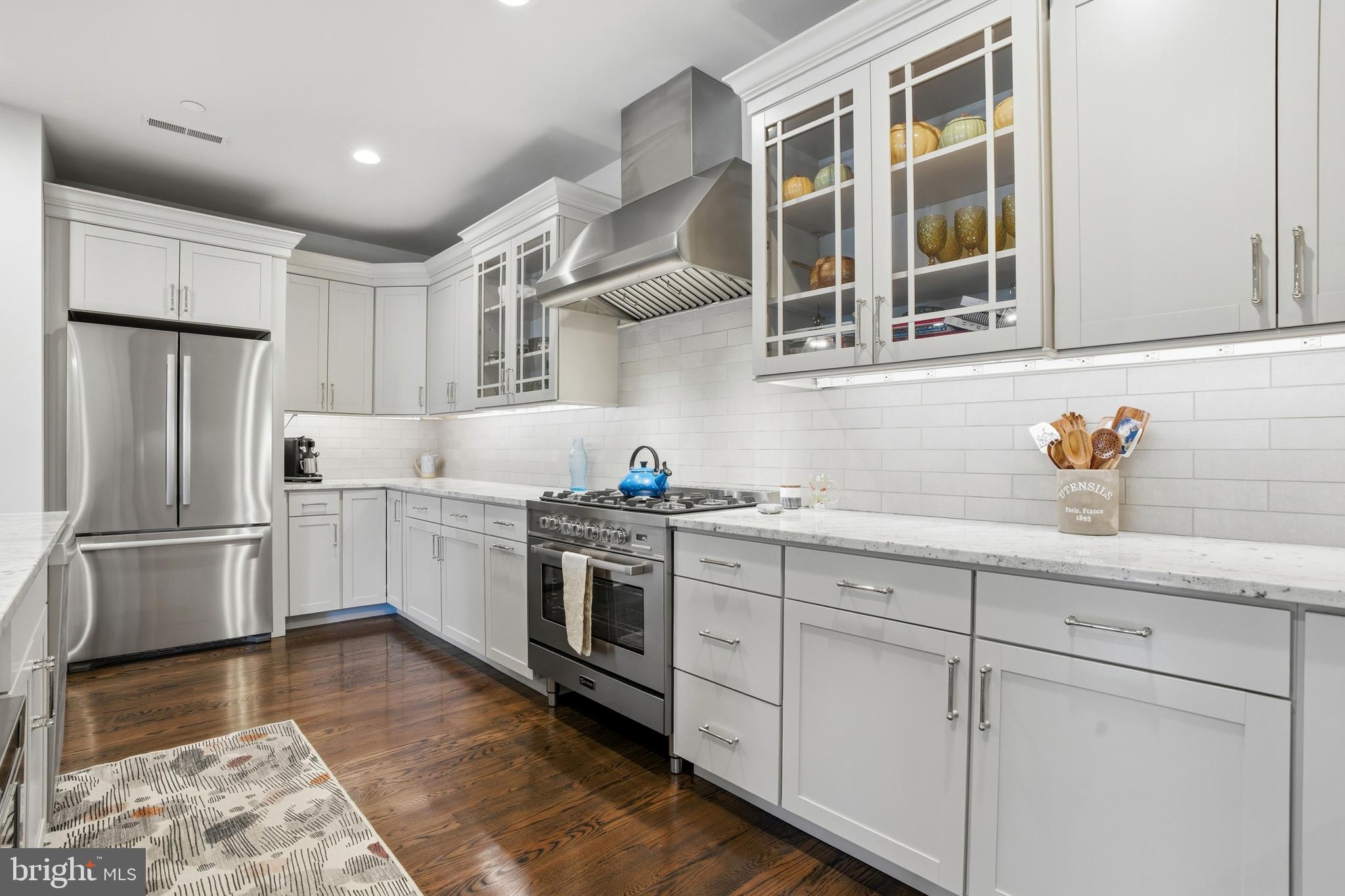 TOWNS EDGE - Residential