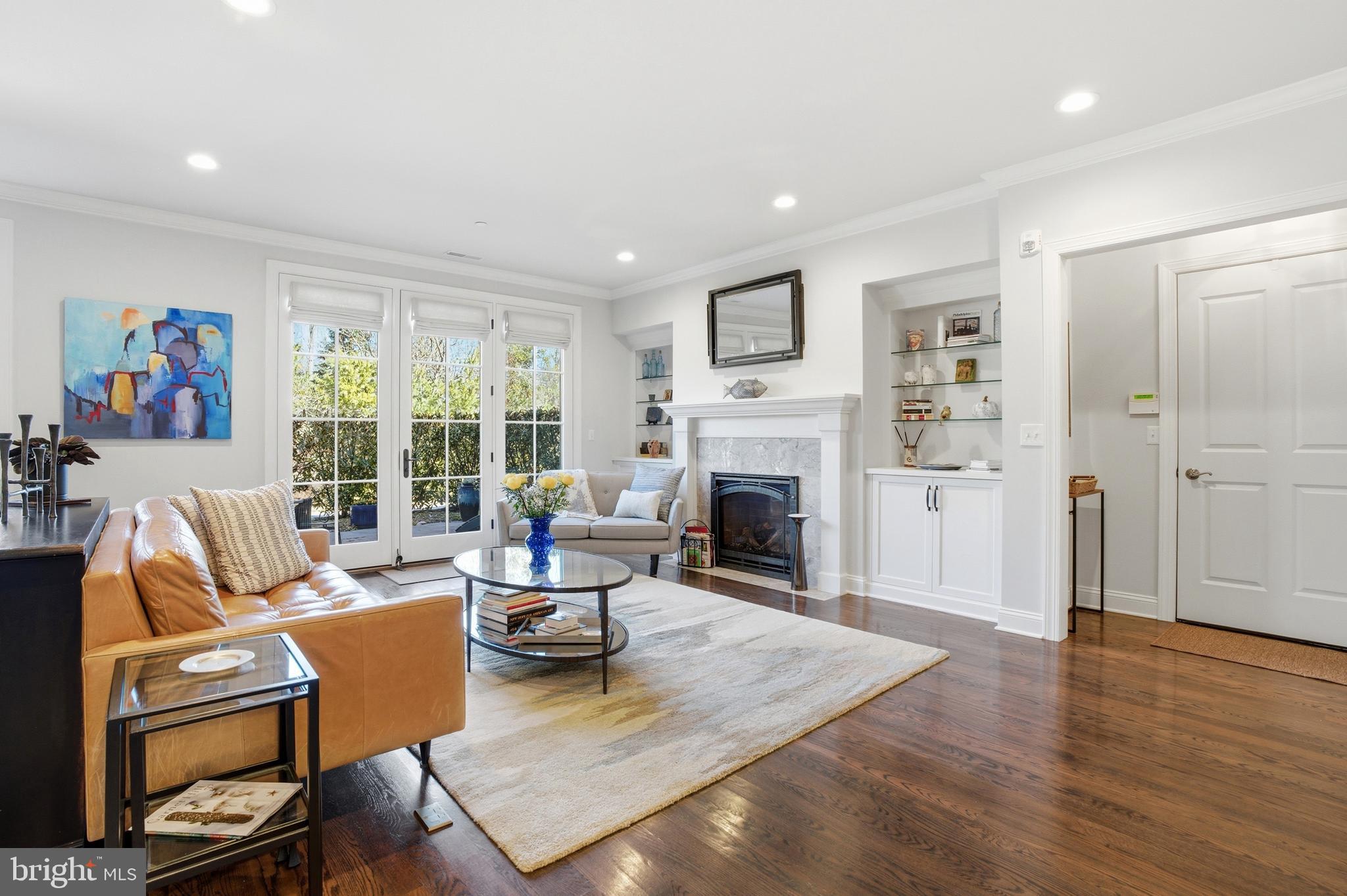 TOWNS EDGE - Residential