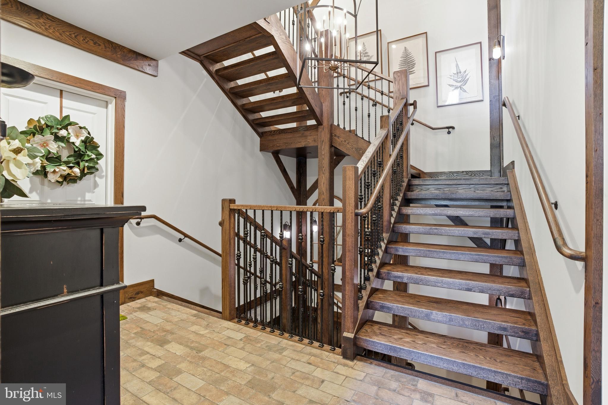 TOWNS EDGE - Residential