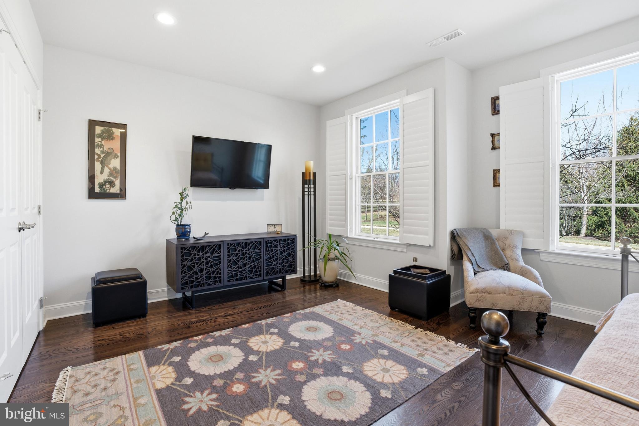 TOWNS EDGE - Residential