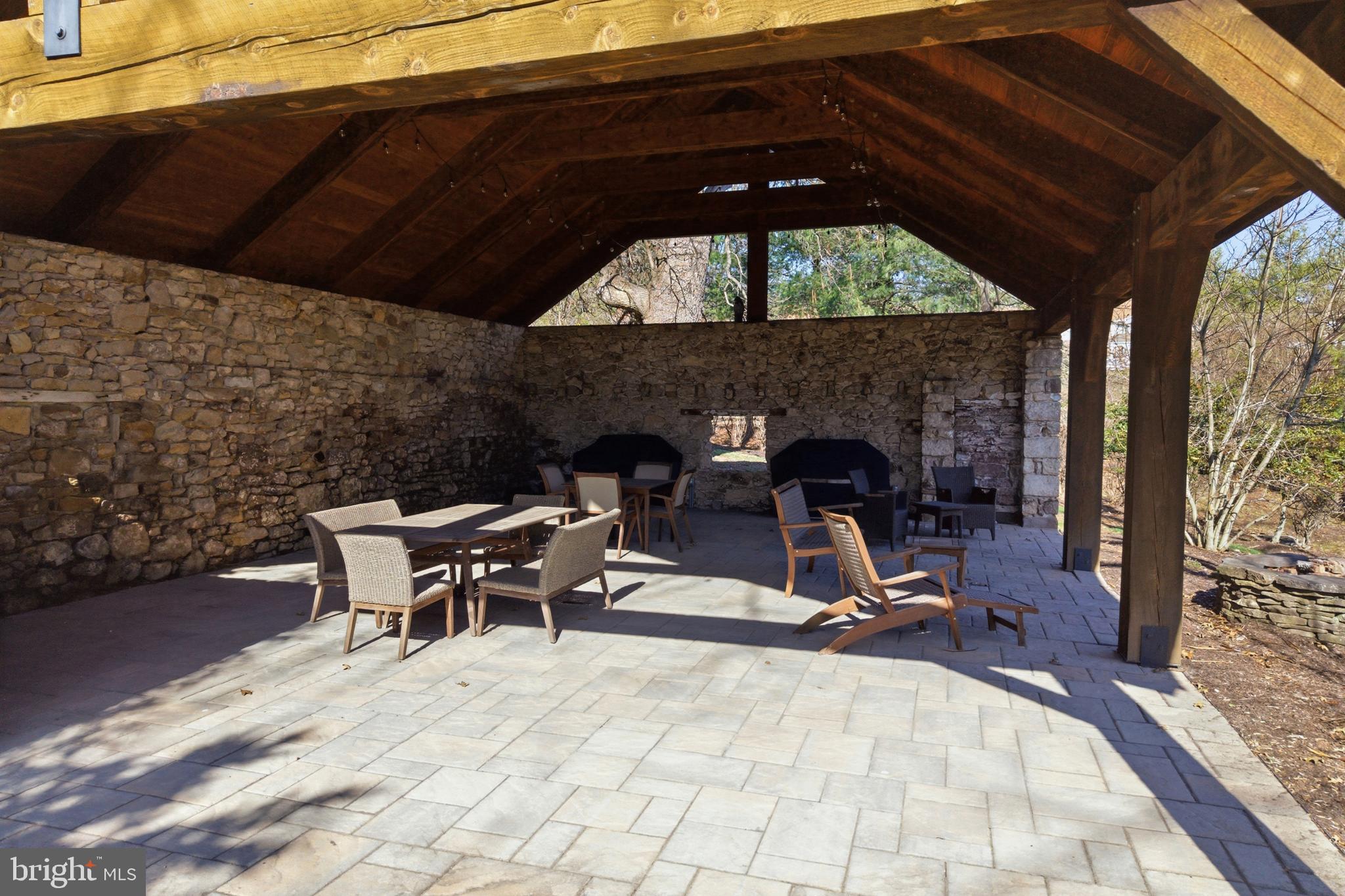 TOWNS EDGE - Residential