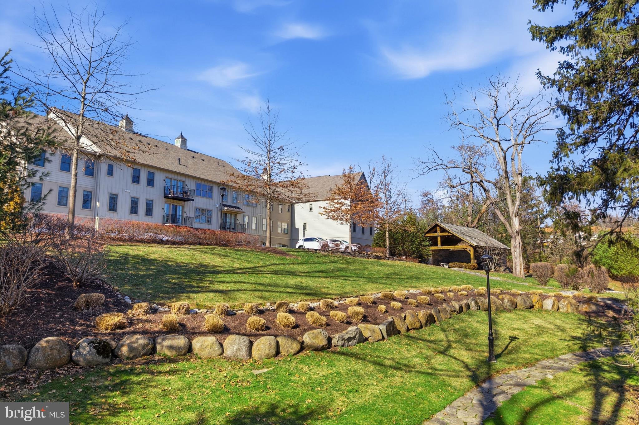 TOWNS EDGE - Residential