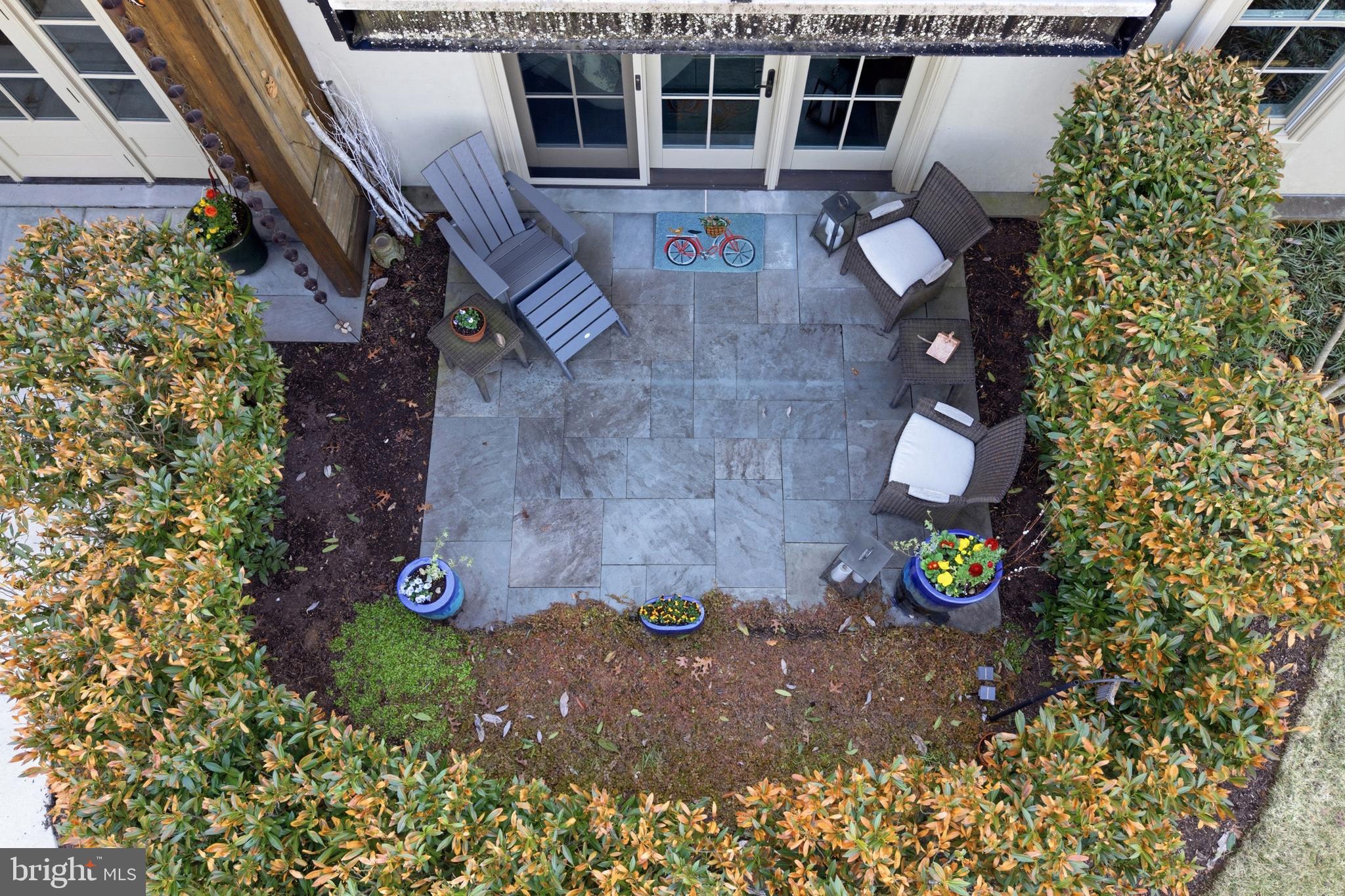 TOWNS EDGE - Residential