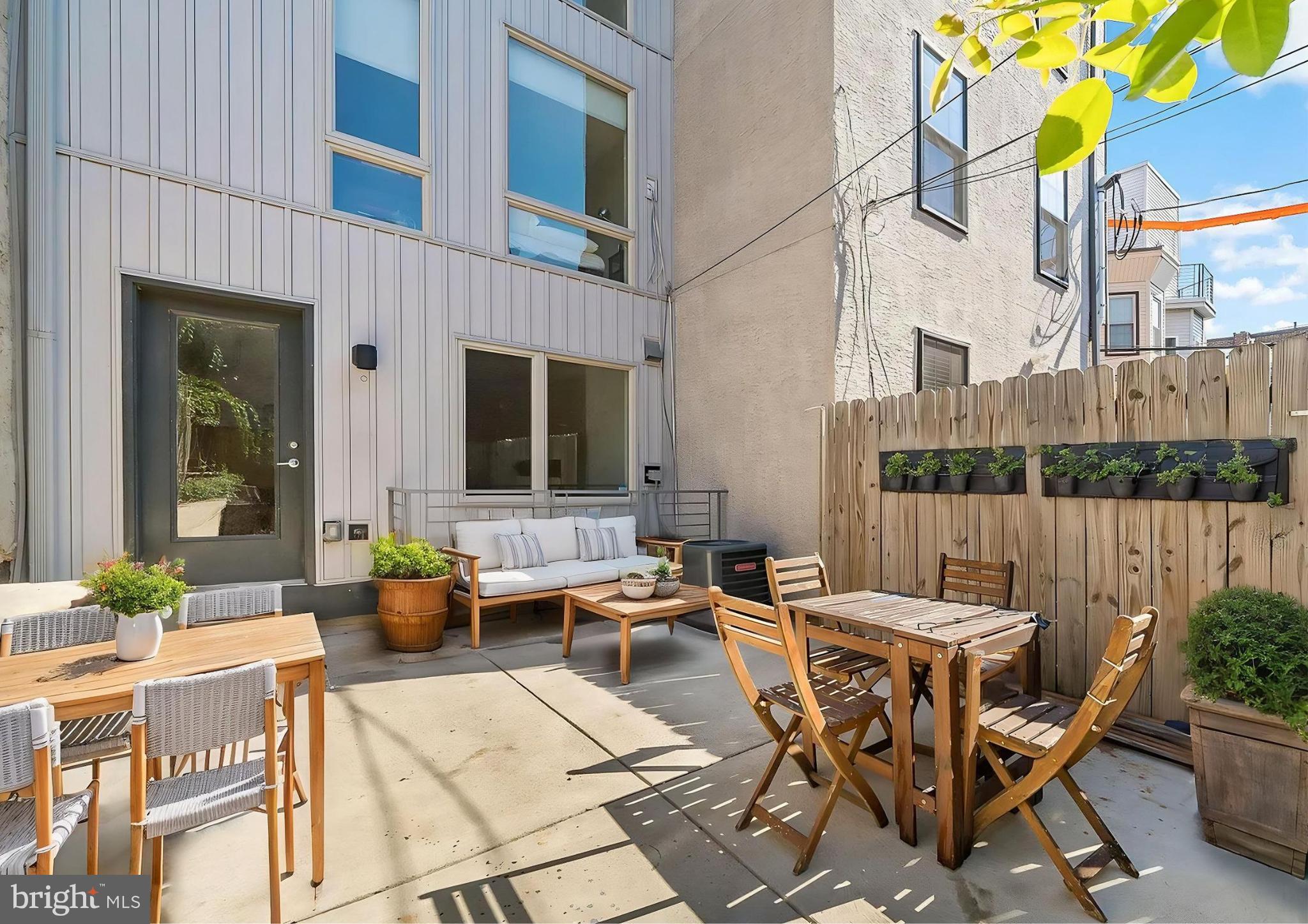 FAIRMOUNT - Residential