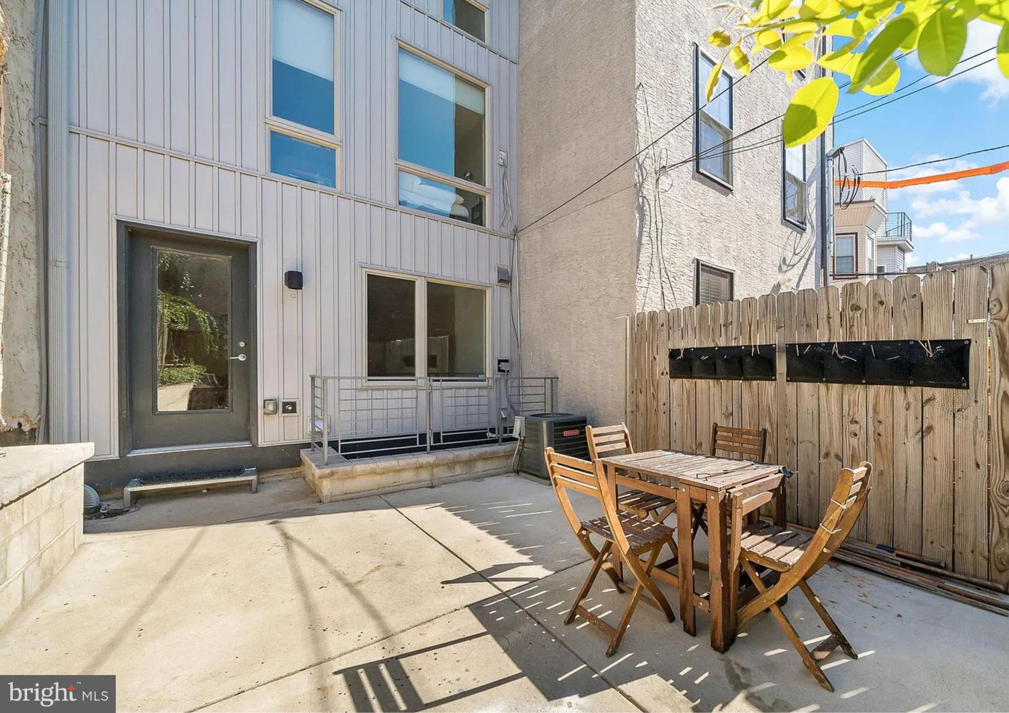 FAIRMOUNT - Residential