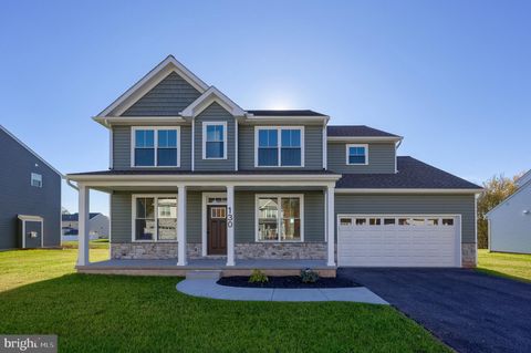 Photo of 130 Eli Drive, YORK, PA 17404 (MLS # PAYK2092754) Photo of 130 Eli Drive, YORK, PA 17404 (MLS # PAYK2092754)