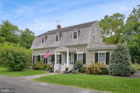 Homes For Sale - 2 South Street<br/> Accomack County, ONANCOCK, VA 23417